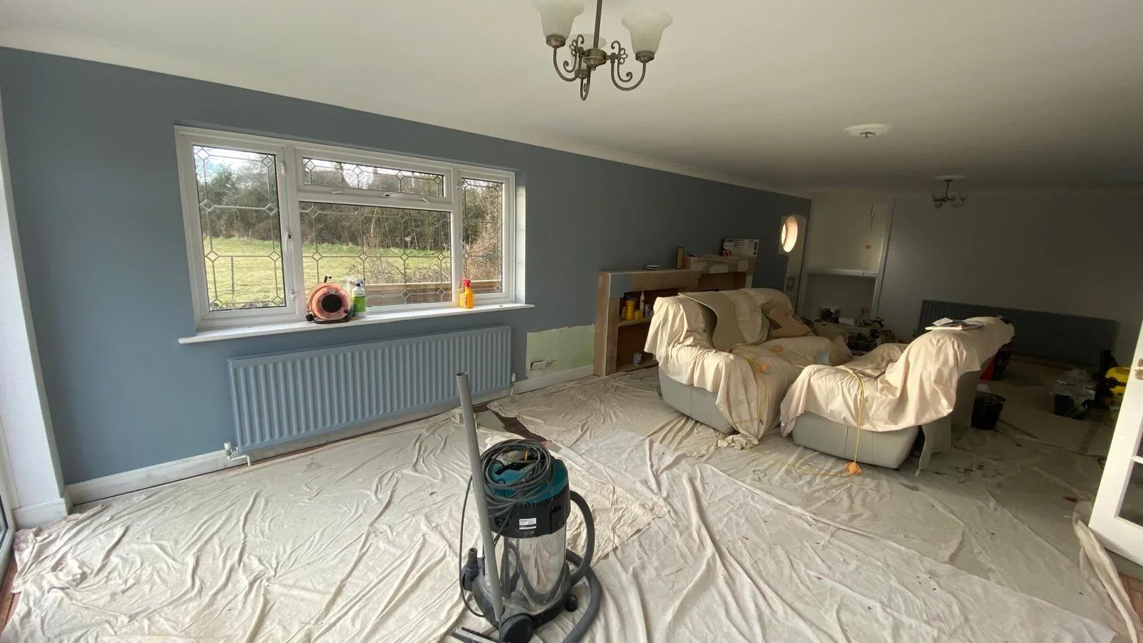 Interior painting and decorating services