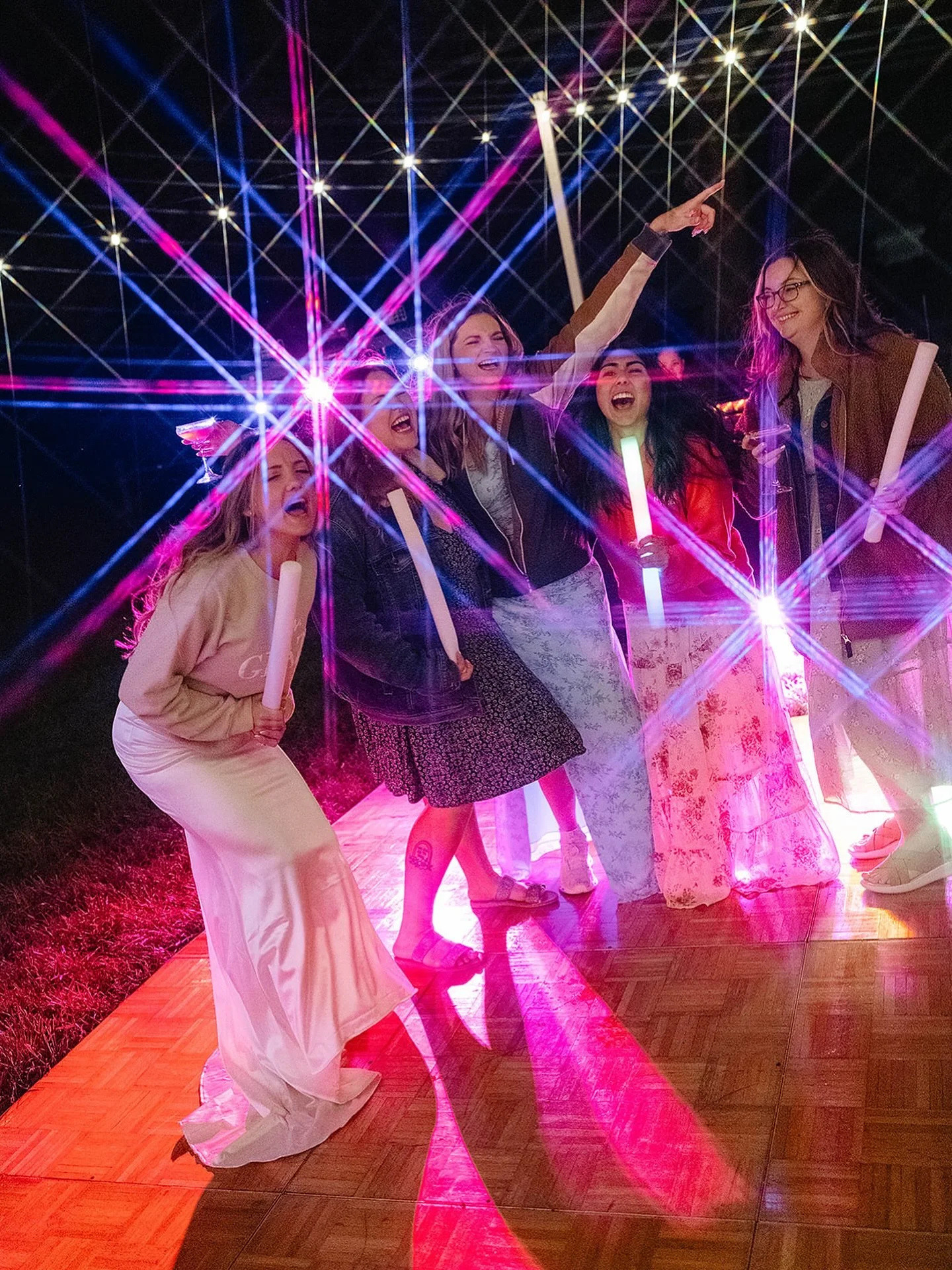 The soundtrack to pure joy? 
👯&zwj;♀️This exact moment right here!!! 🎙️🎶🪩