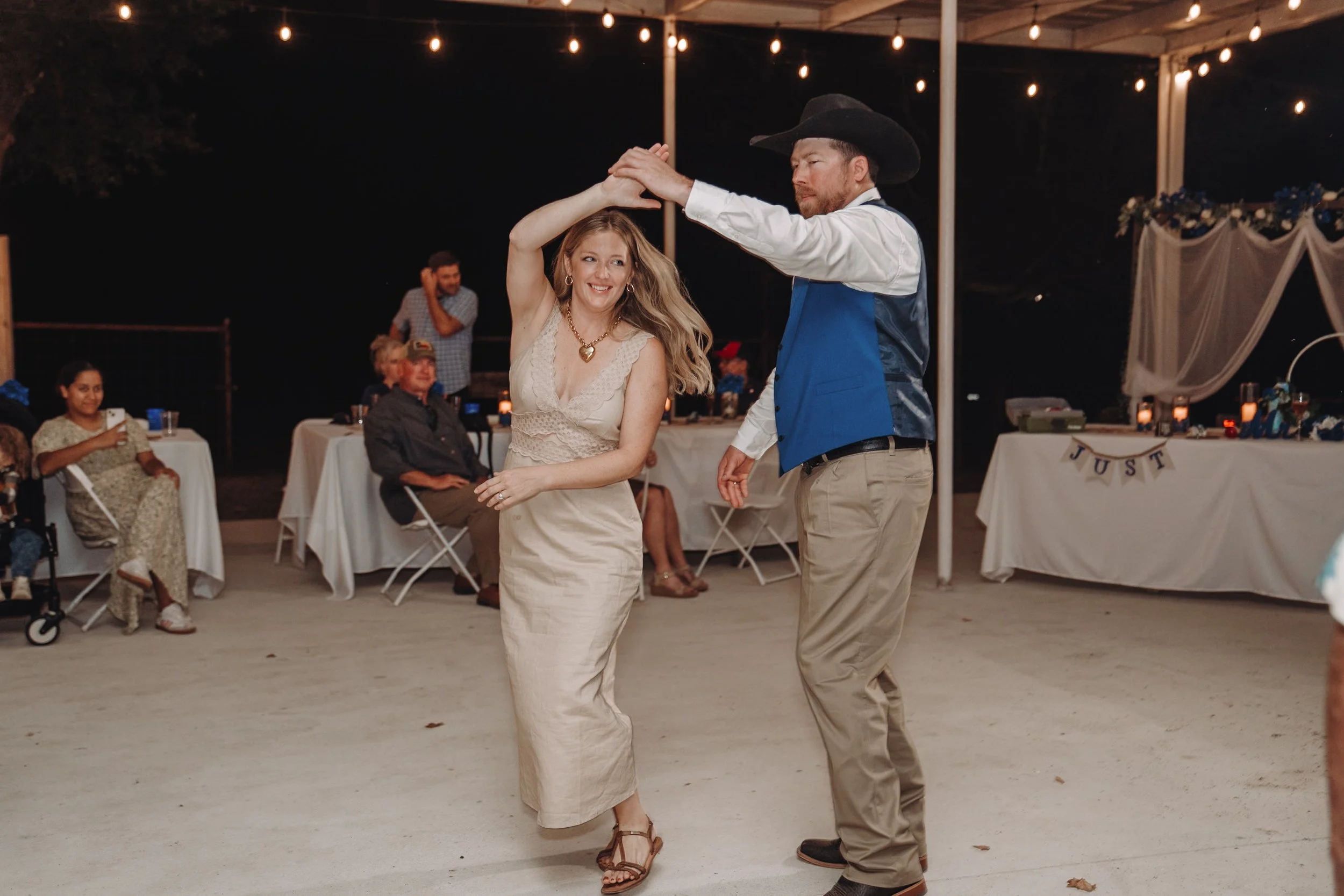 Fall Wedding | Brother + Sister Dance!
