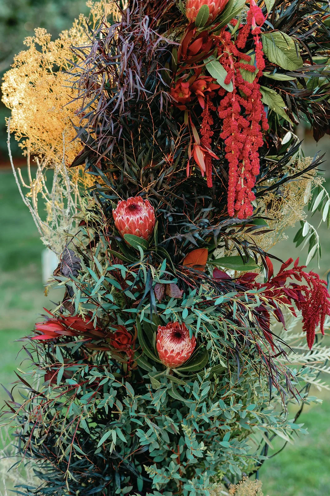 halloween-wedding-arch.jpg