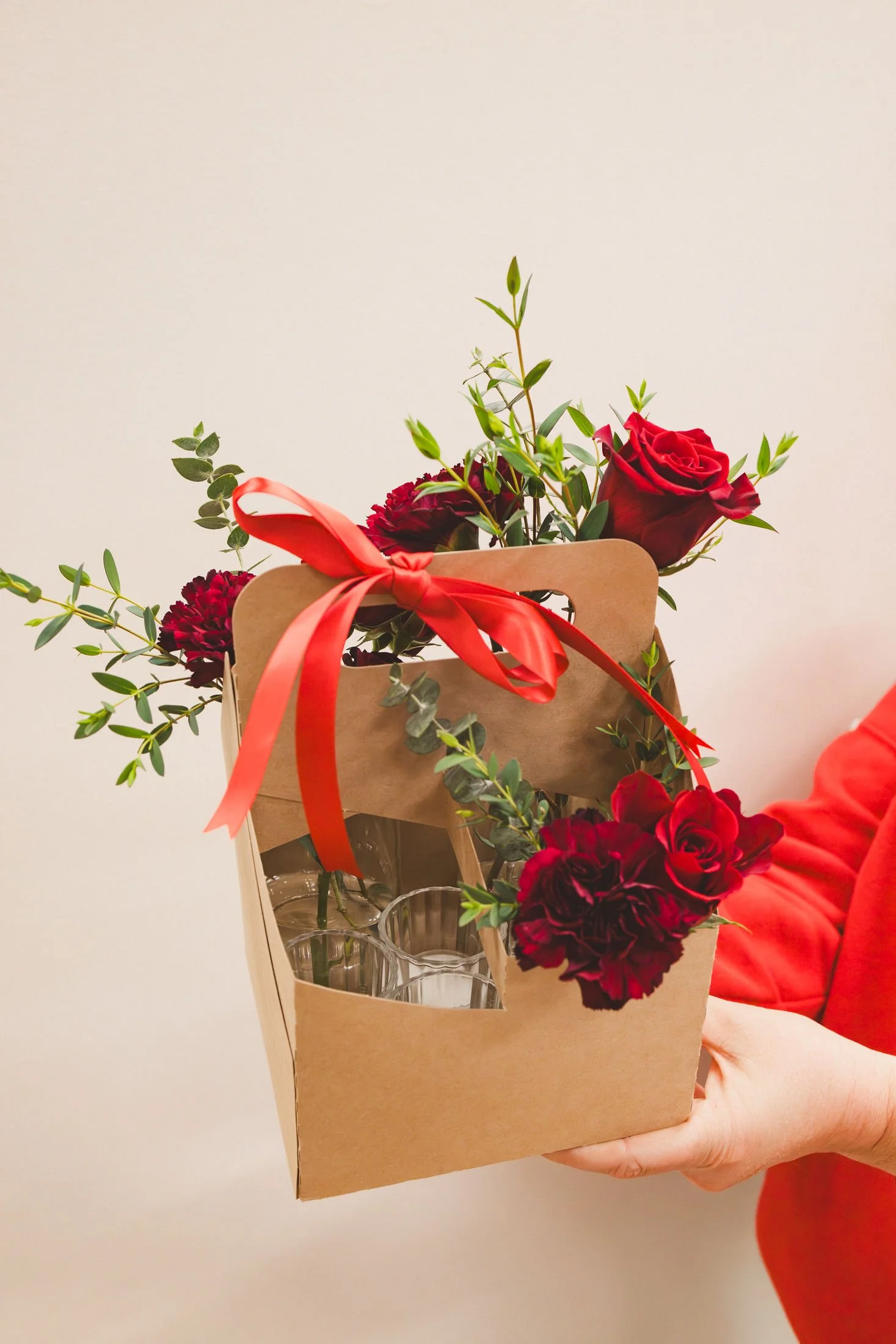 Red Bud Vase & Tealight Candle Valentine Set