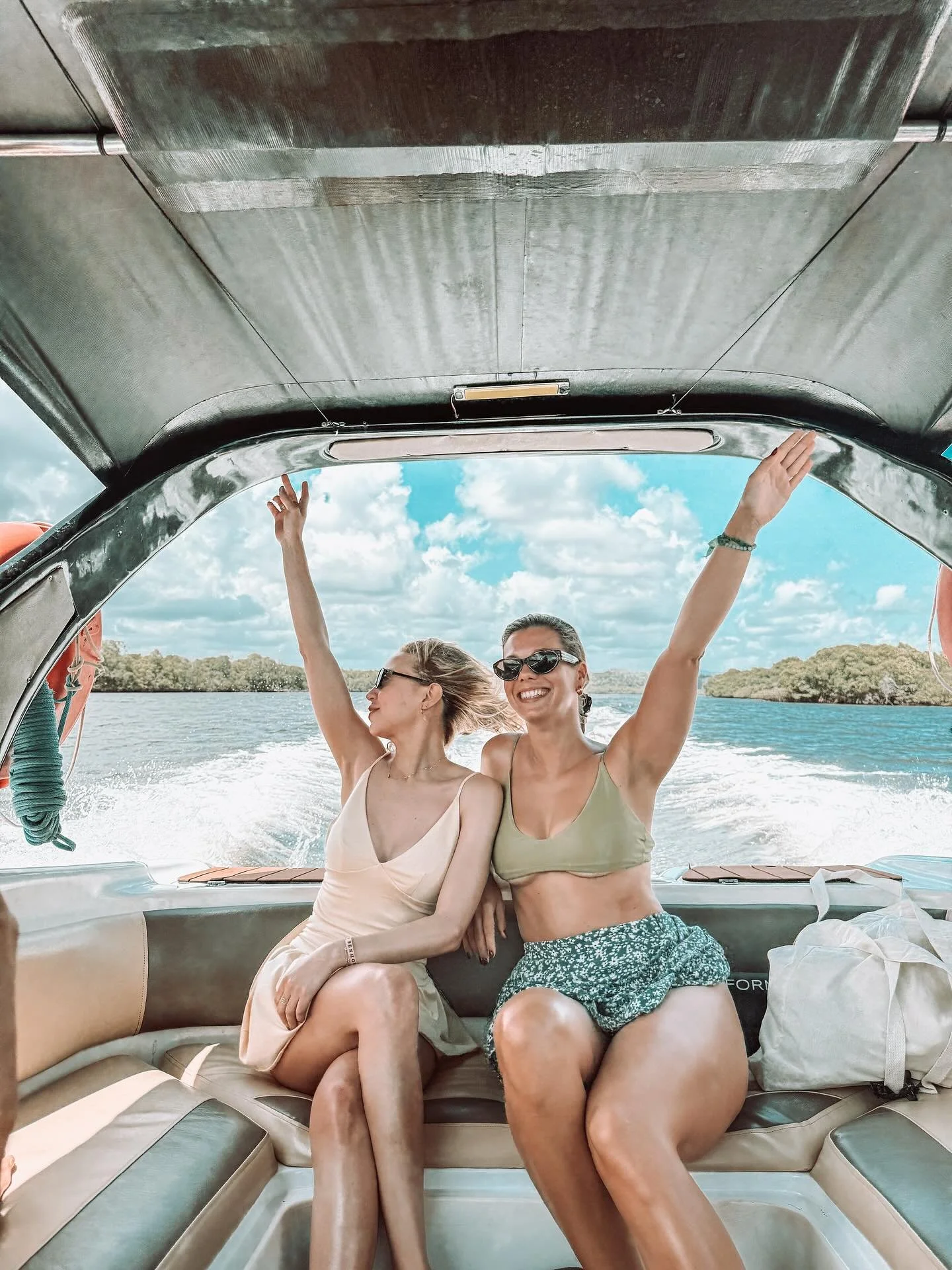 Day 4 &ndash; Sacral Chakra: Creativity &amp; Flow 🌊

A day filled with laughter, sunshine, and freedom to move, play, and simply be.

We started with a joyful yoga practice that awakened our creative energy, then sailed through turquoise waters, ex