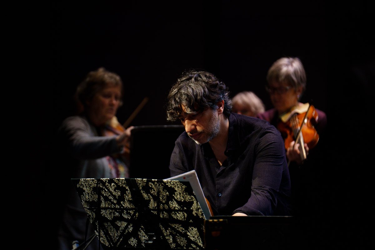  Avi Avital dress rehearses with the Philharmonia Baroque Orchestra. 