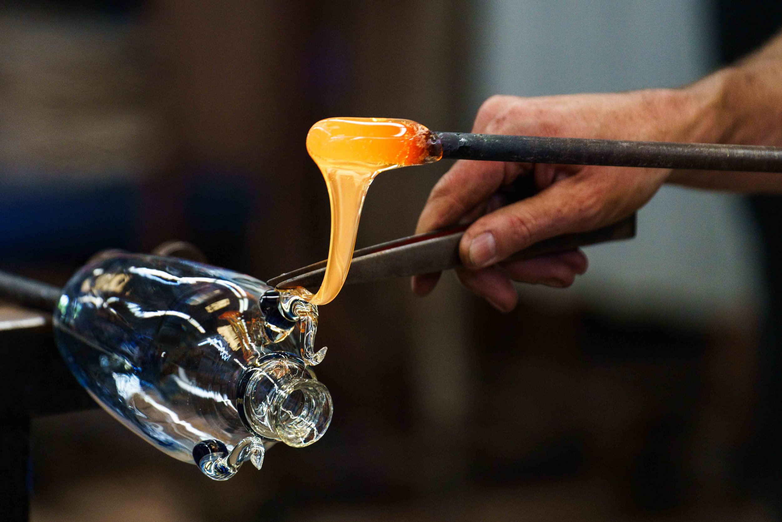 Glass Arts: Inside the Hot Shop