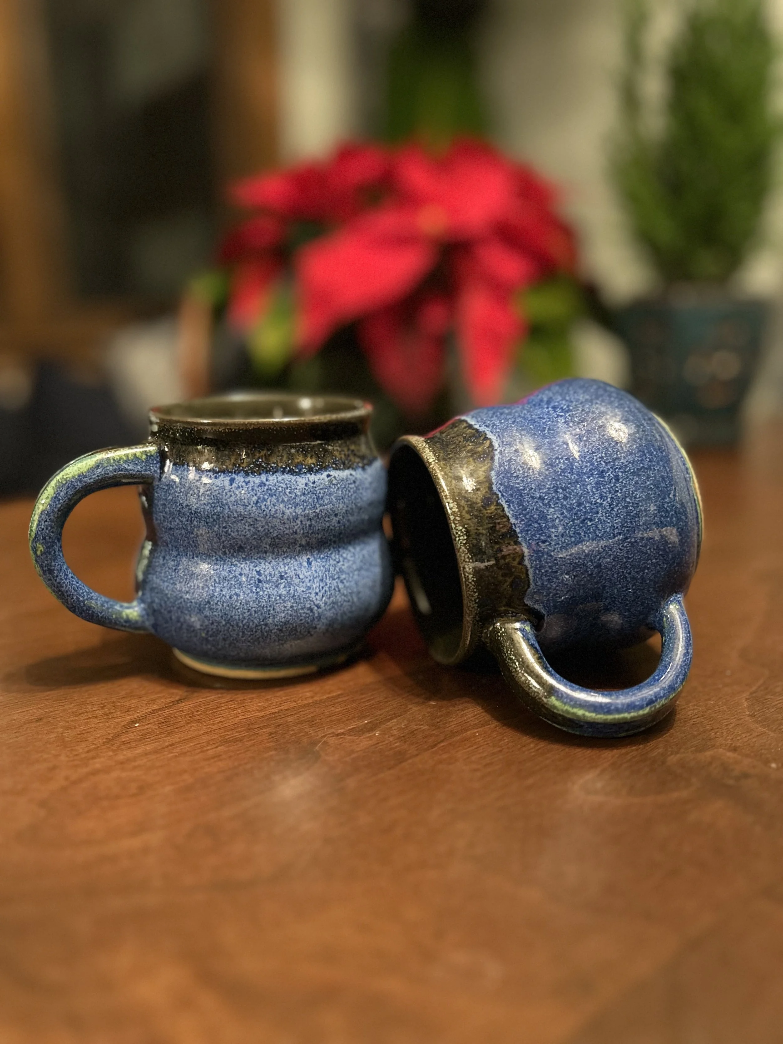 Blue bubble mug