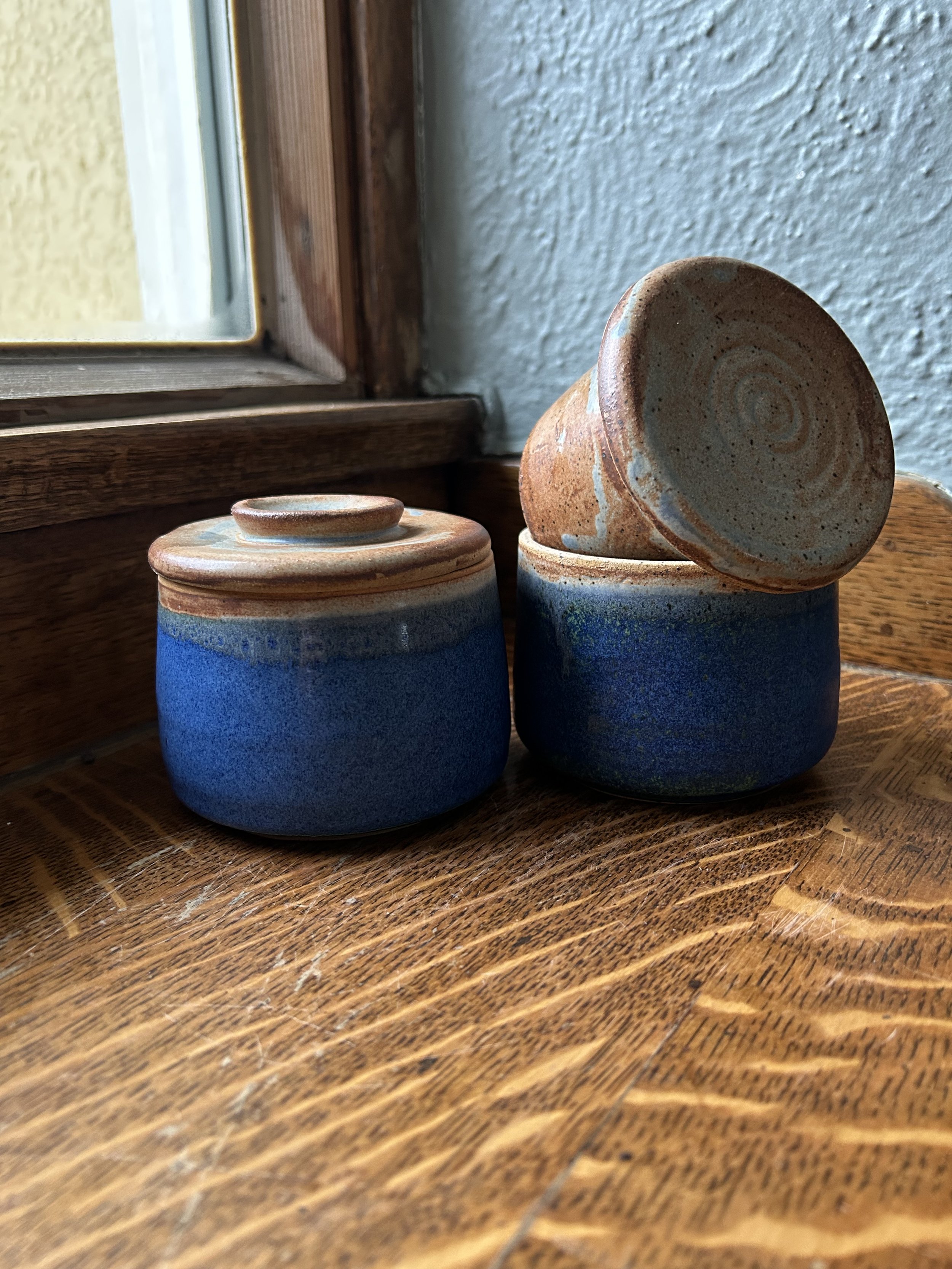 Folky Sapphire  butter bell