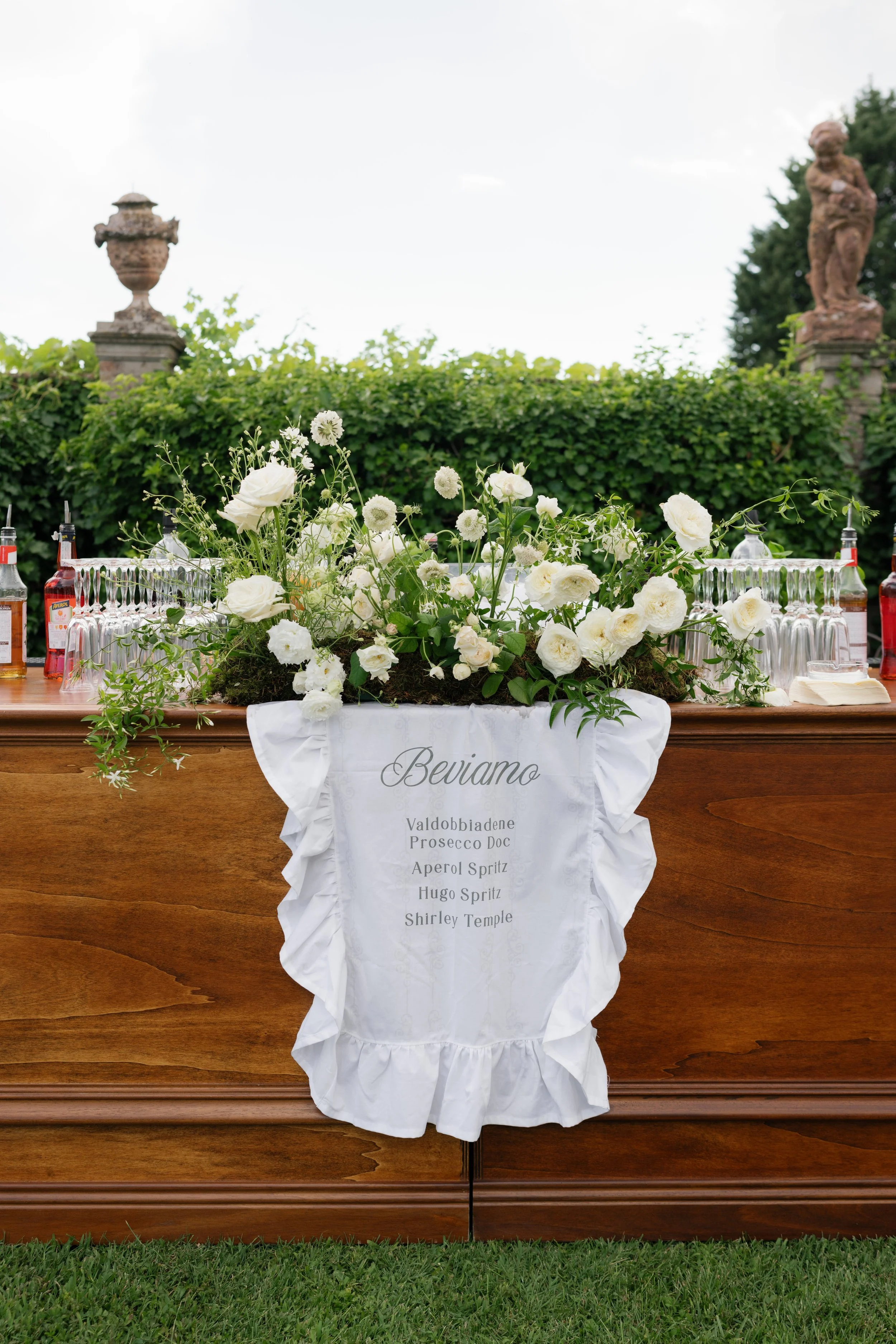 Fabric Wedding Bar Sign with Ruffle Edge for Wedding in Tuscany, Italy
