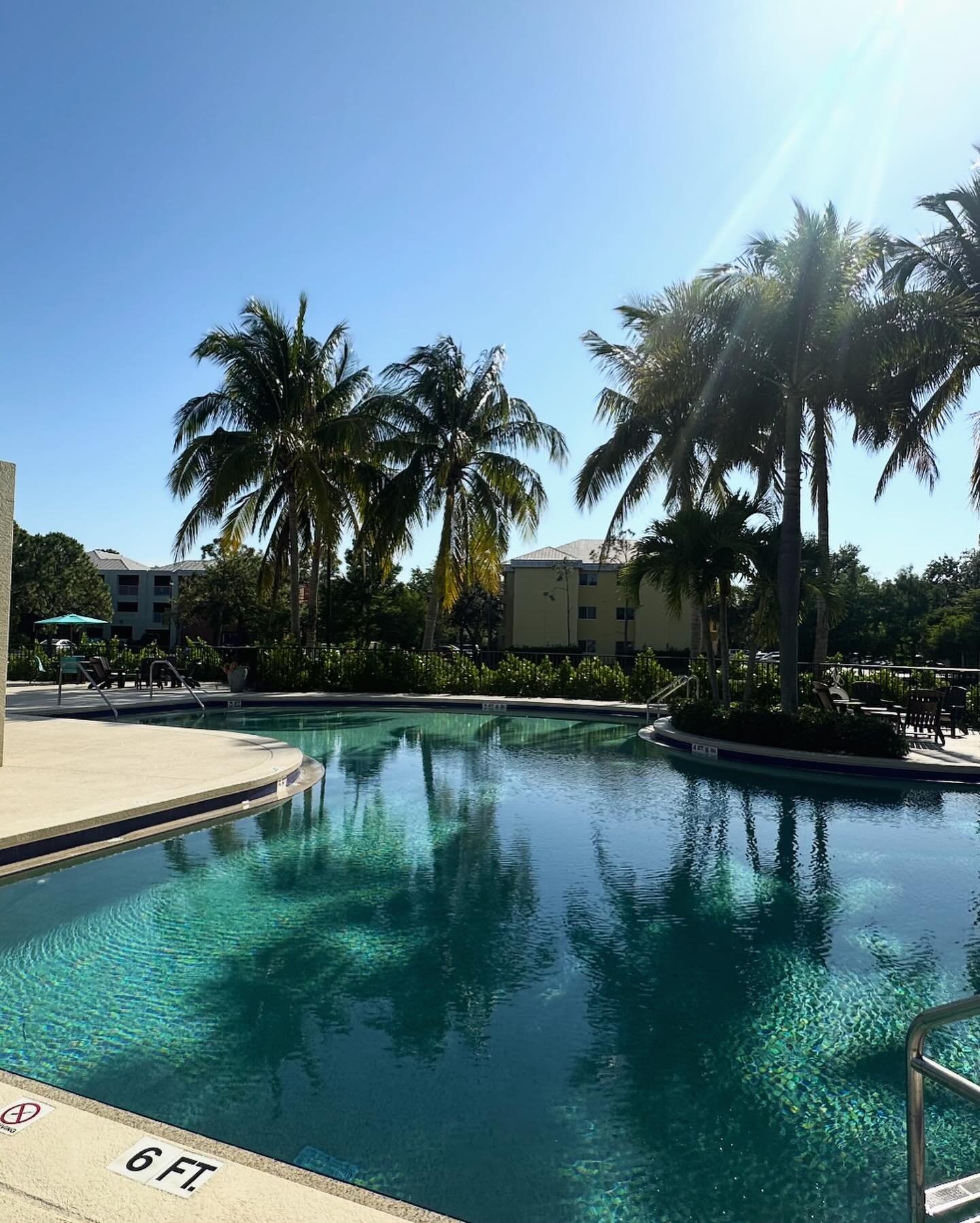 It&rsquo;s heating up and with that comes more fun in the sun☀️! Hang out by the pool every day from sunrise to sunset with your roommates and friends this Summer😎