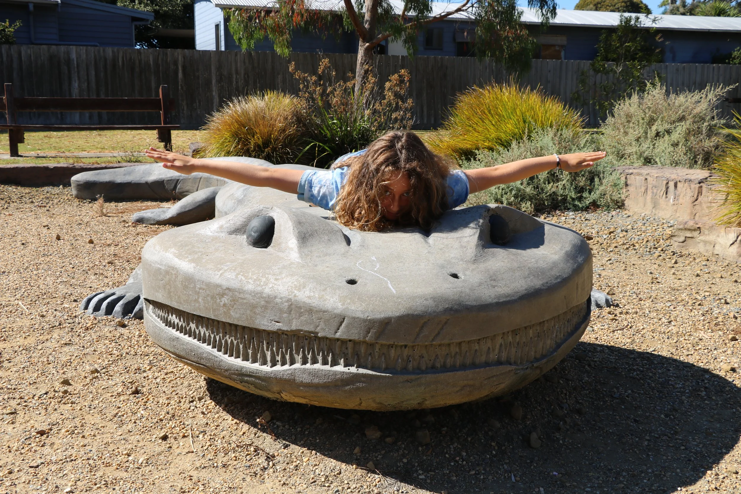2.parkdinosaur2.JPG