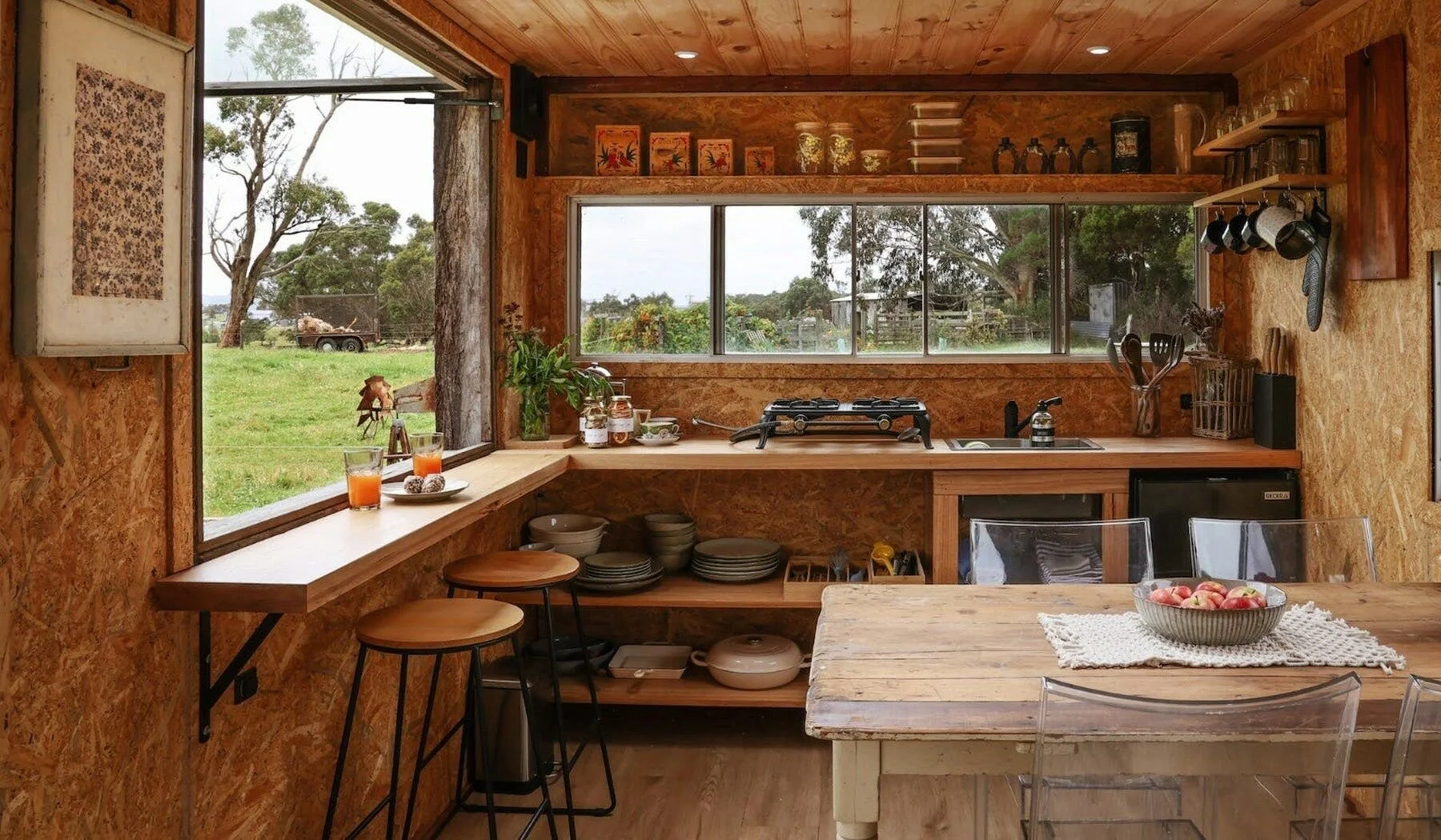 Accommodation in Wattle Bank