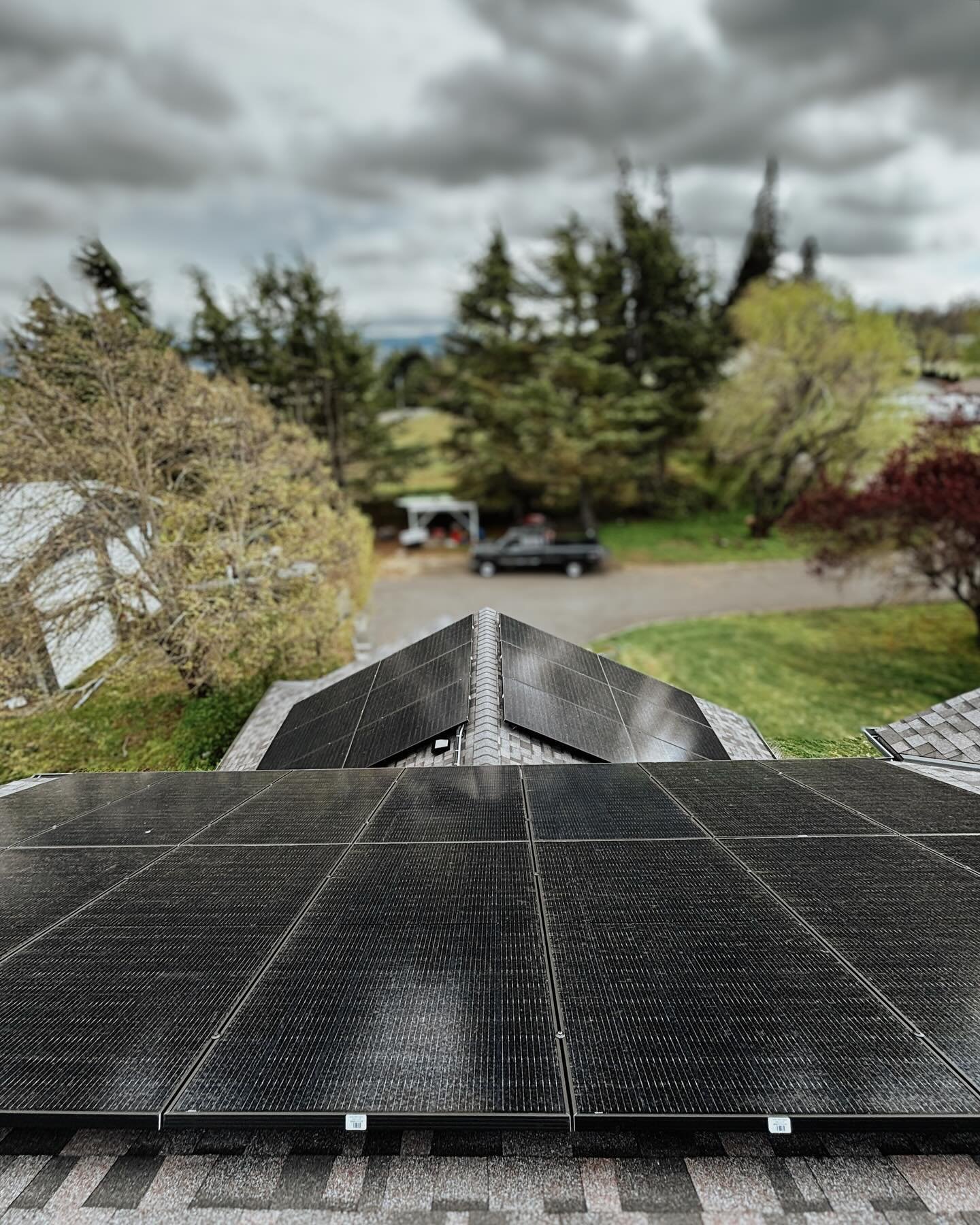 Maximizing solar potential on this Hood River property with strategic south, east, and west exposure to harness the sun&rsquo;s energy ☀️🌱 #SolarEnergy