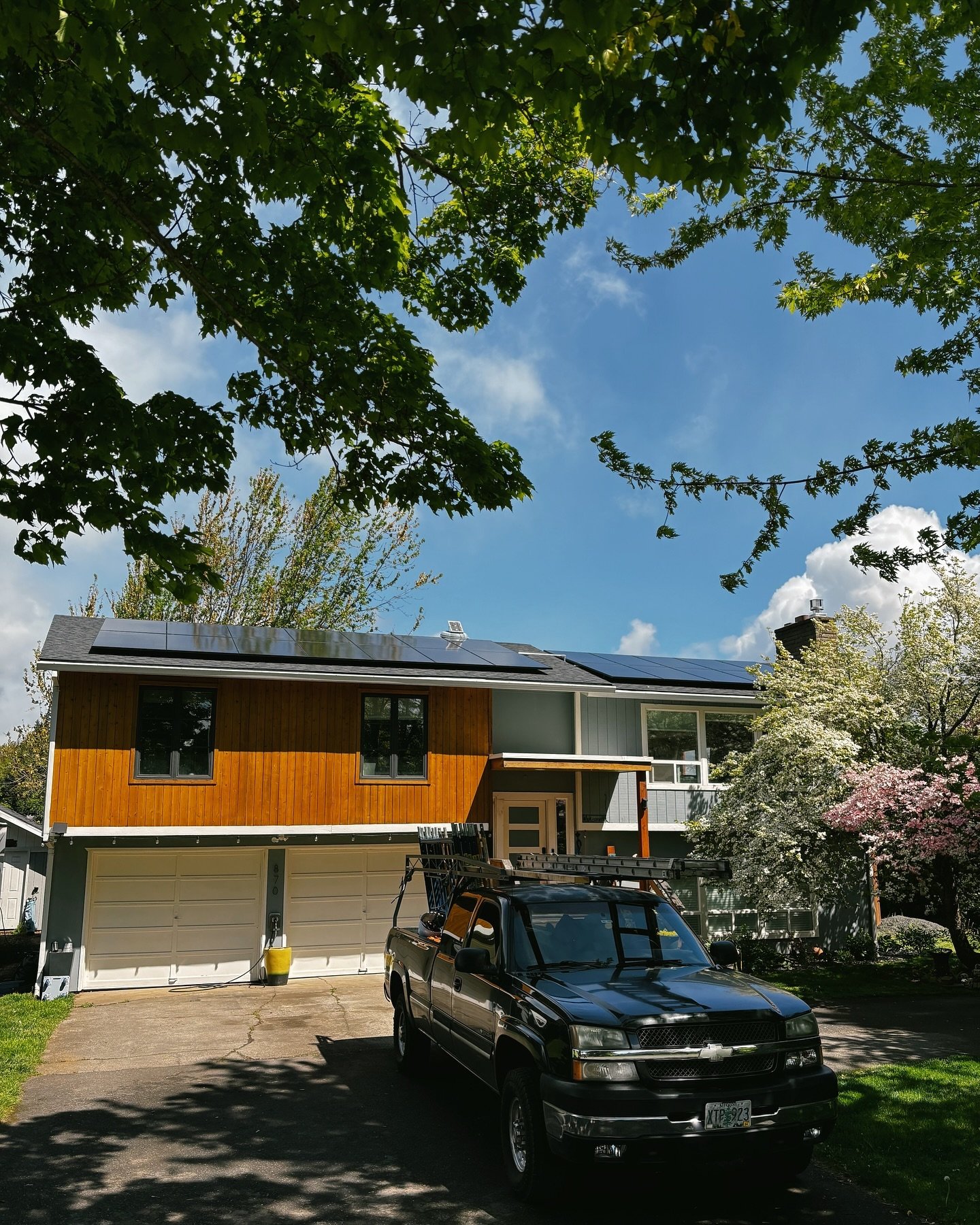 Making the most of Hood River&rsquo;s sunshine with a sleek 11 kw solar setup on two south-facing roofs. 🌞🔌 #RenewablePower #SolarPanels