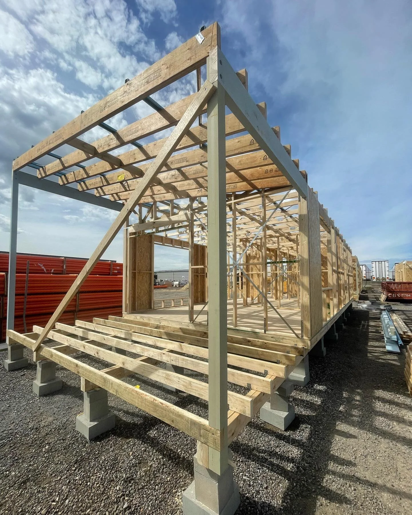 Little 50sqm transportable cabin we framed up for Country Living Homes. The team worked hard to get this completed from start to finish in 2.5 days, very good effort 👌🏼
