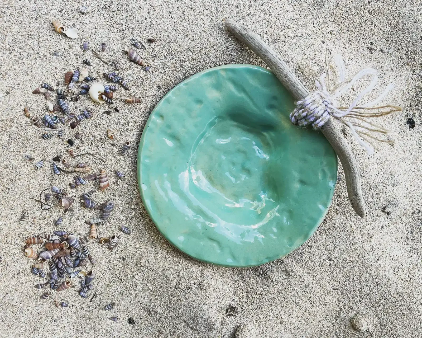 COASTAL ROCK POTTERY DISH - 2 POT CREATIVE