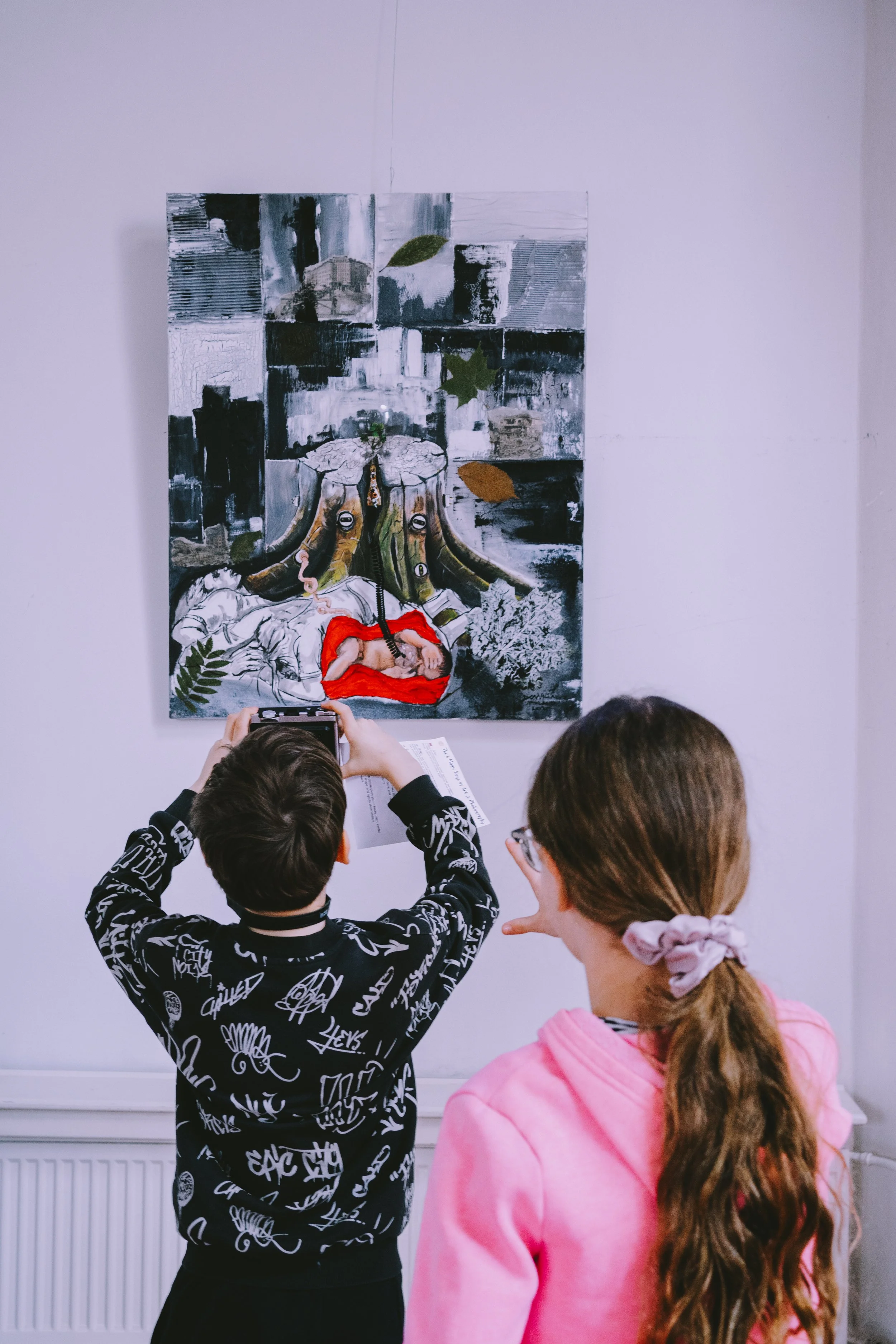 Photography Workshop for Children Grade 4 in collaboration with Helsinki International Artists Association, Merirasti Cultural Centre and Ressu Comprehensive School in Helsinki, Finland