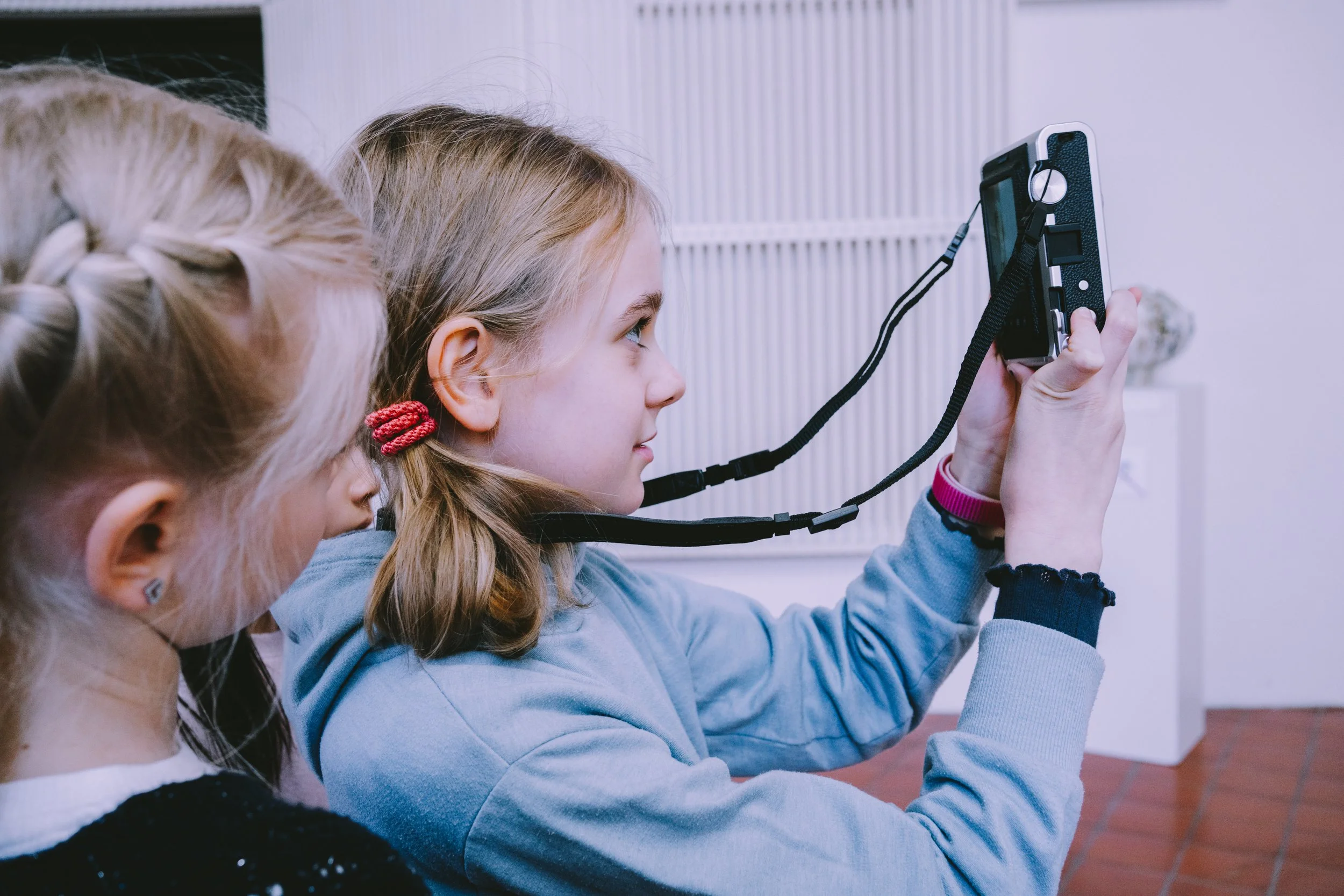 Art Detectives - Photography Workshop for Third-Grade Students at Ressu International School