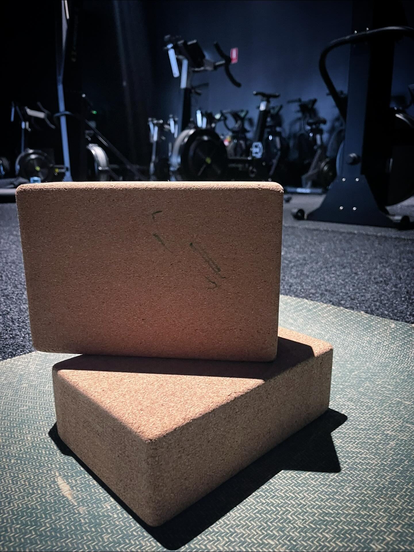 Tell me you&rsquo;re back teaching yoga since having a baby (well she is almost 3!) without telling me&hellip; 🤭

Her little artwork actually puts a smile on my face 🥰 Layla loves to show me a &lsquo;three-legged dog&rsquo; pose x10 a day with the 