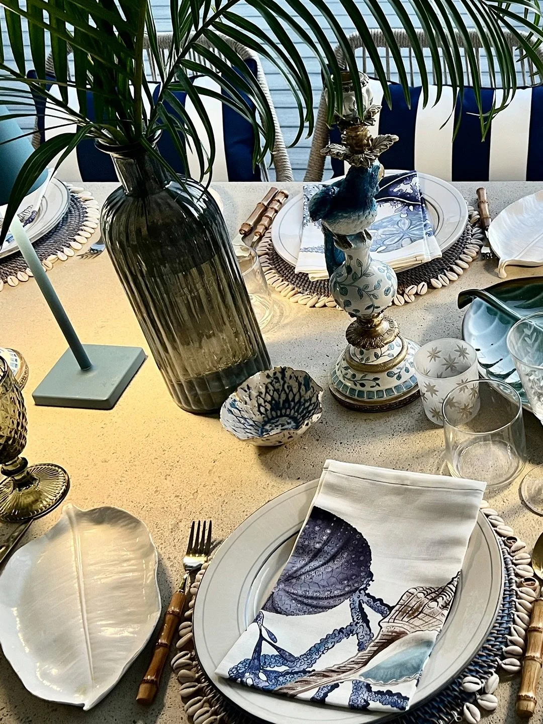 🌿🌊Casual coastal elegance - where blues meet greens and every detail feels collected, not contrived - mixing patterns, textures, and coastal hues. 🌿🌊

#BarbadosLiving #SeastarHouse #AlFrescoDining #Tablescaping #IslandLife #Biophilicdesign