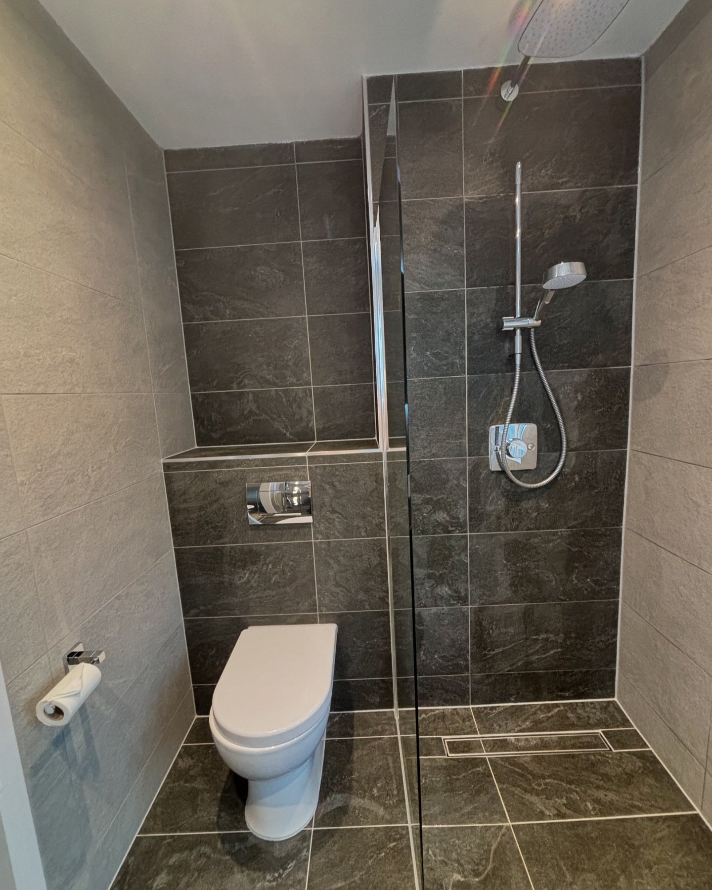 Check out that shine! ✨ End of tenancy cleans starting from &pound;225, with carpet cleaning available upon request. Get in touch today! 🧼🏡