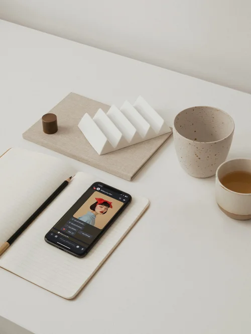 Laura Pin Ai Artist Multidisciplinary Creative