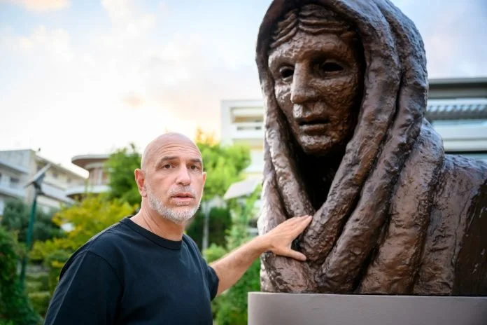 The Refugee Selected Press: Greek — George Petrides: Public Sculpture