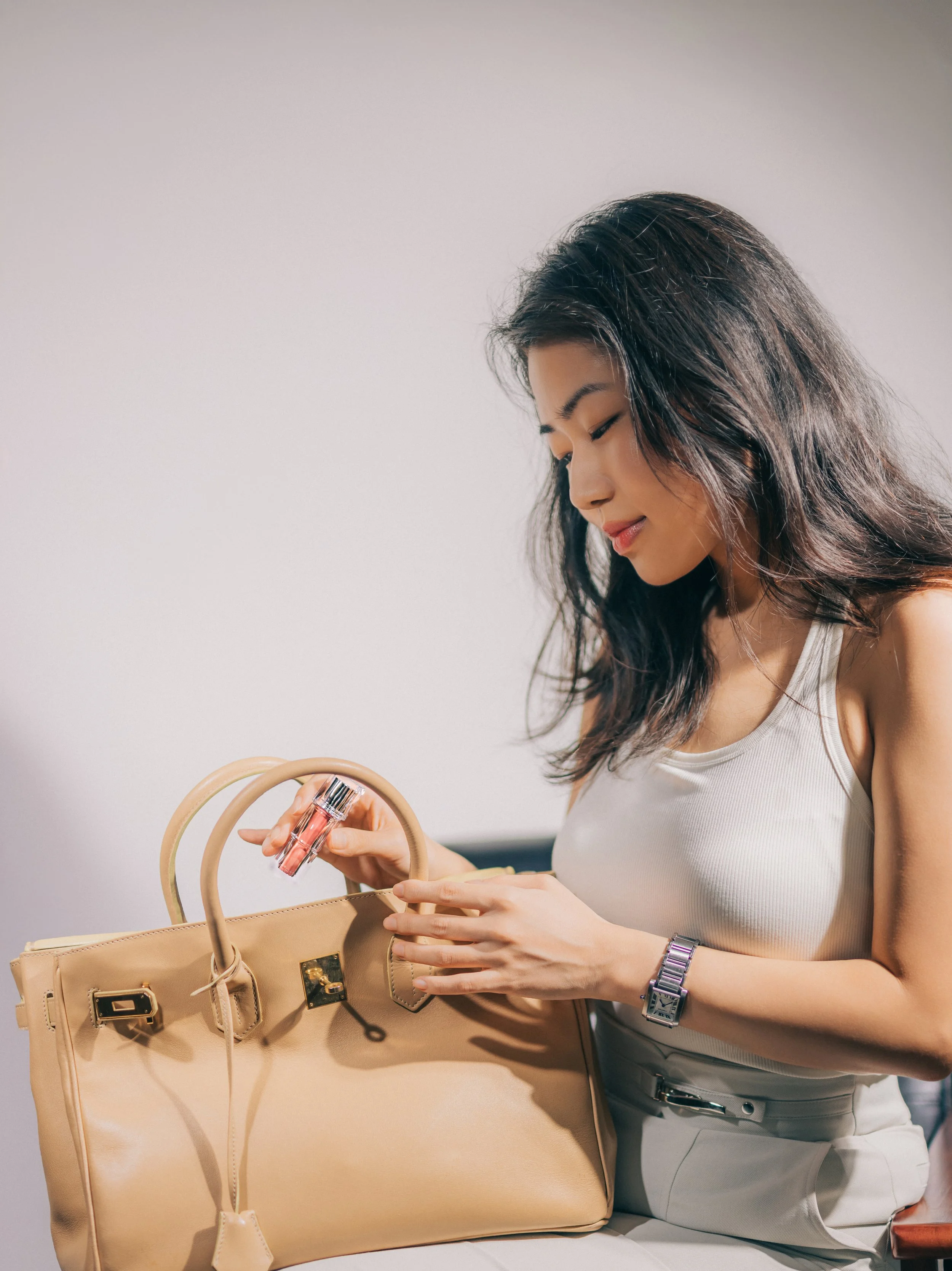TIRTIR lifestyle product imagery in Japan
