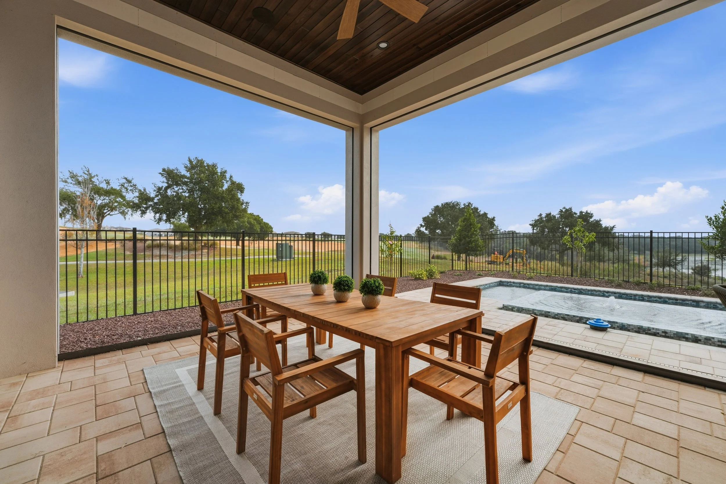 036_16001 Volterra Point_by_meetjrp.jpg