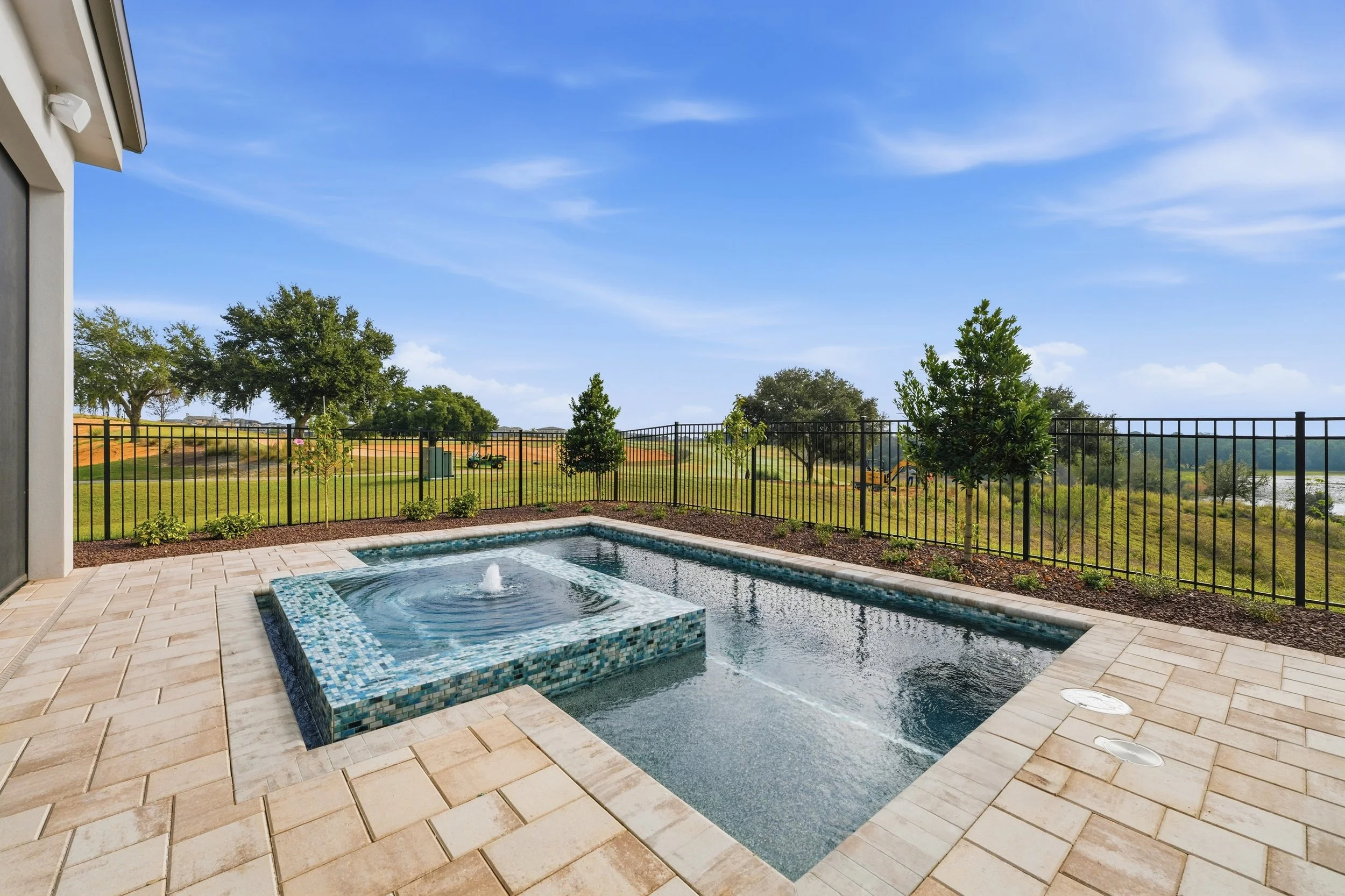 038_16001 Volterra Point_by_meetjrp.jpg