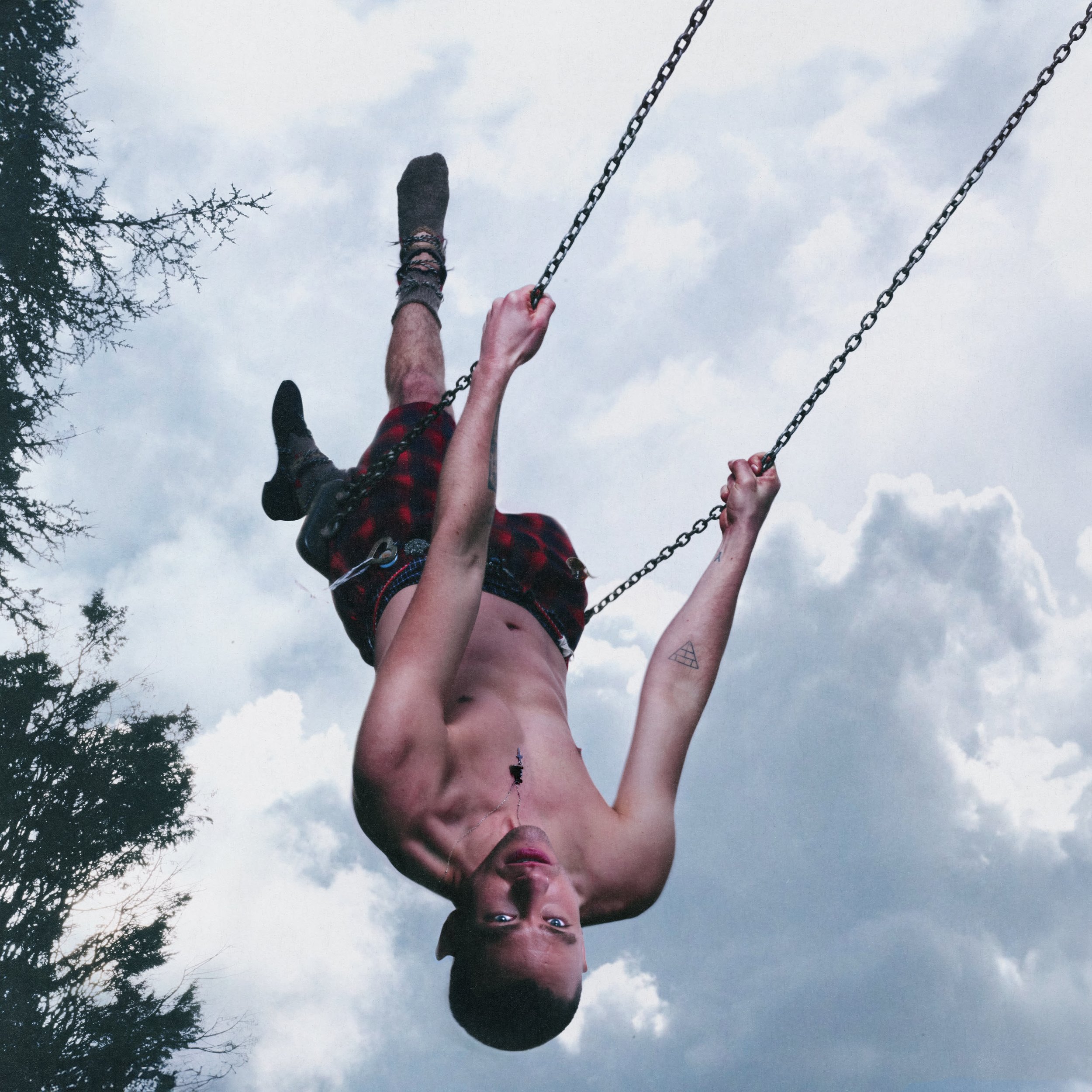 OLLY ALEXANDER_RT_01_0243_FRONT_5mb.jpg