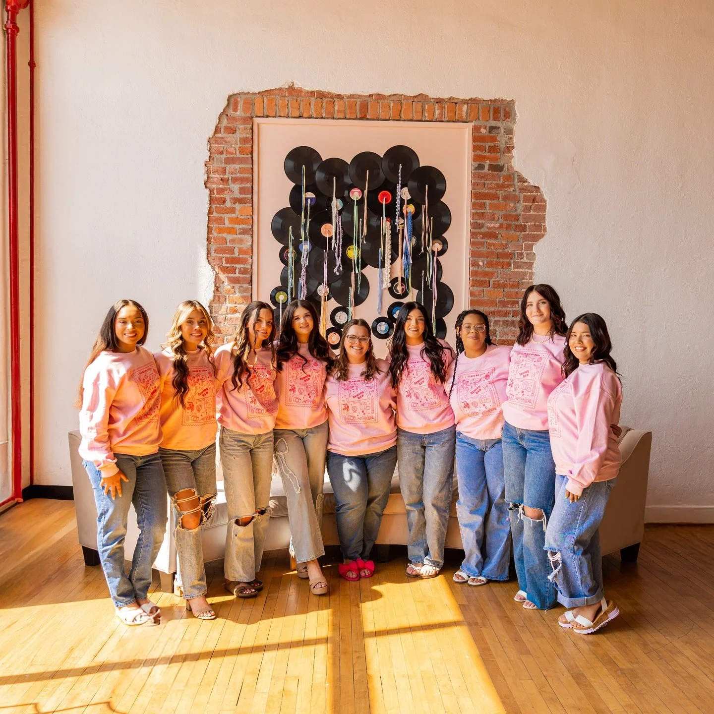 I don&rsquo;t want to go into detail, but life has been really heavy lately with a lot of things completely out of my control. 

With that said, I&rsquo;m extending the deadline for senior rep applications to MARCH 1st!! Use the link in my bio to get