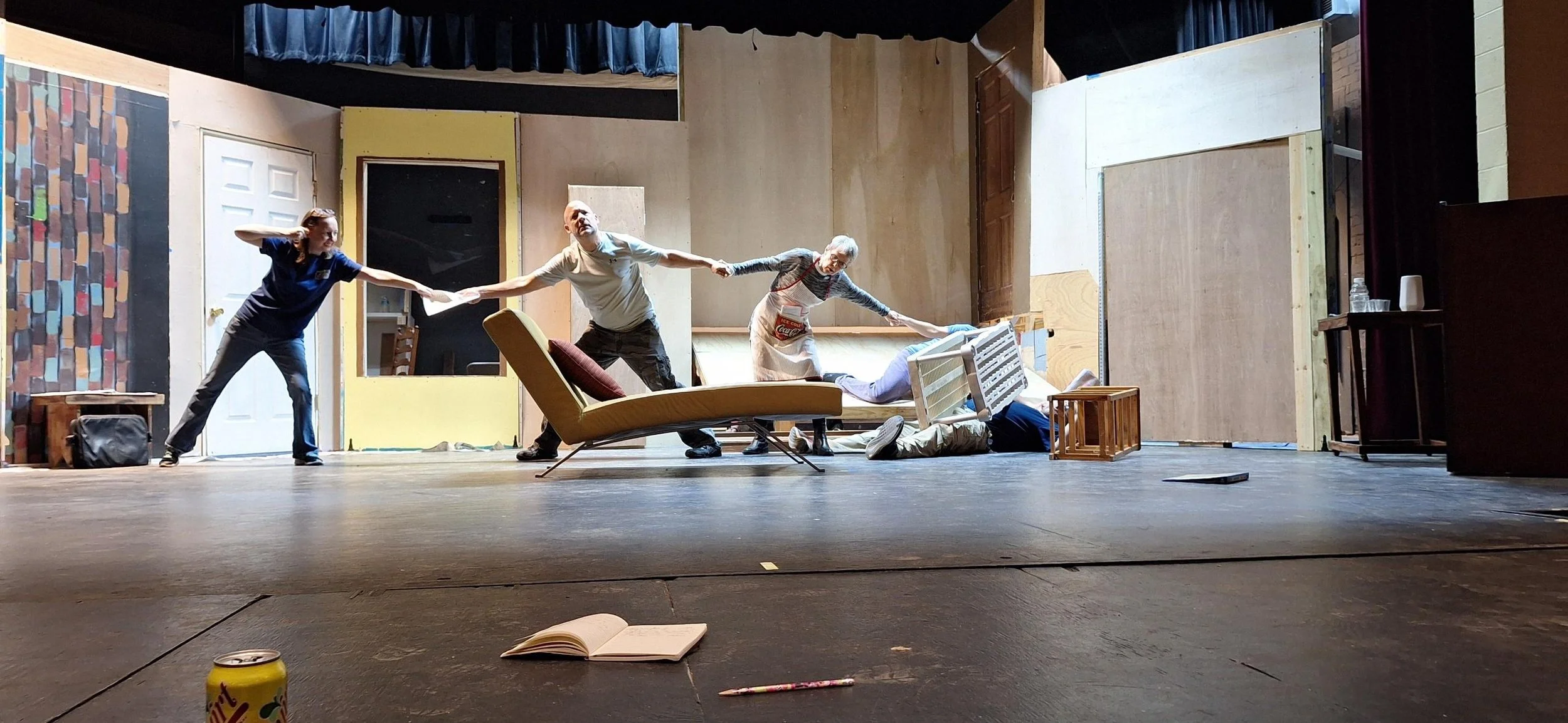 "The Play That Goes Wrong" 2024-2025