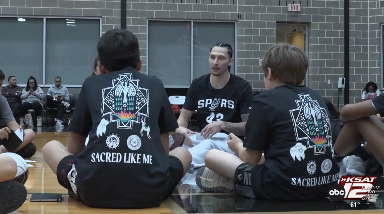 Spurs’ Lindy Waters III hosts basketball clinic for Indigenous youth in San Antonio