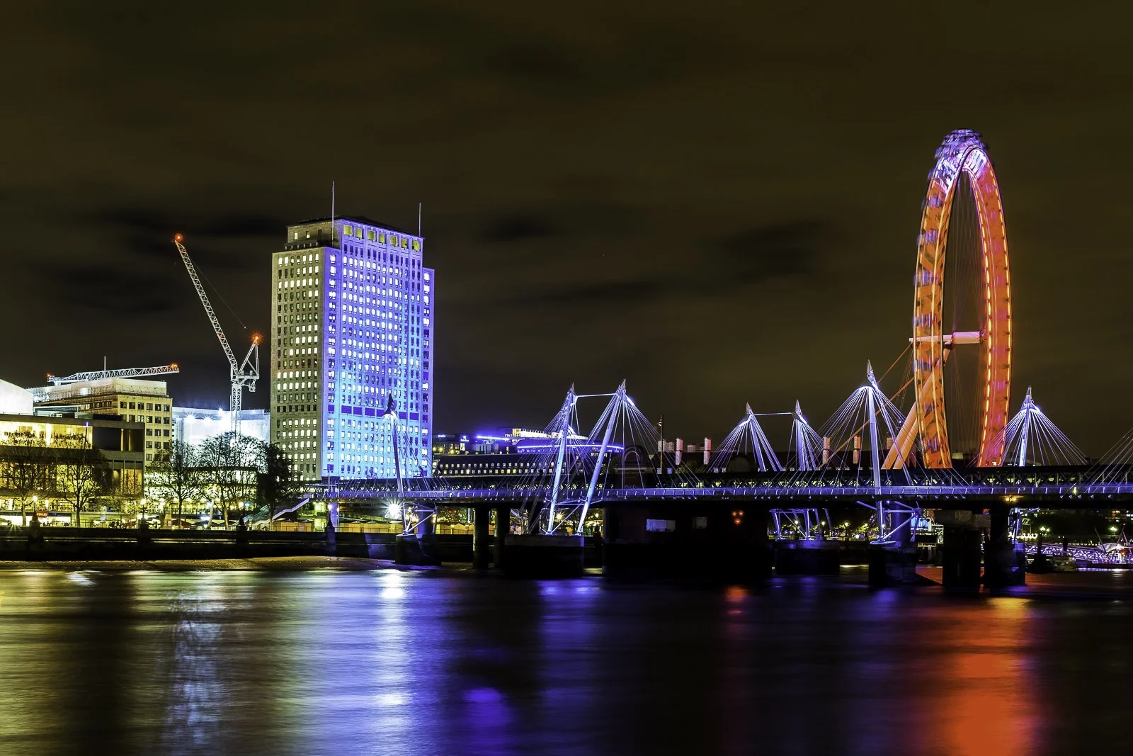 London at night, London Eye – urban architecture - bCLPhoto