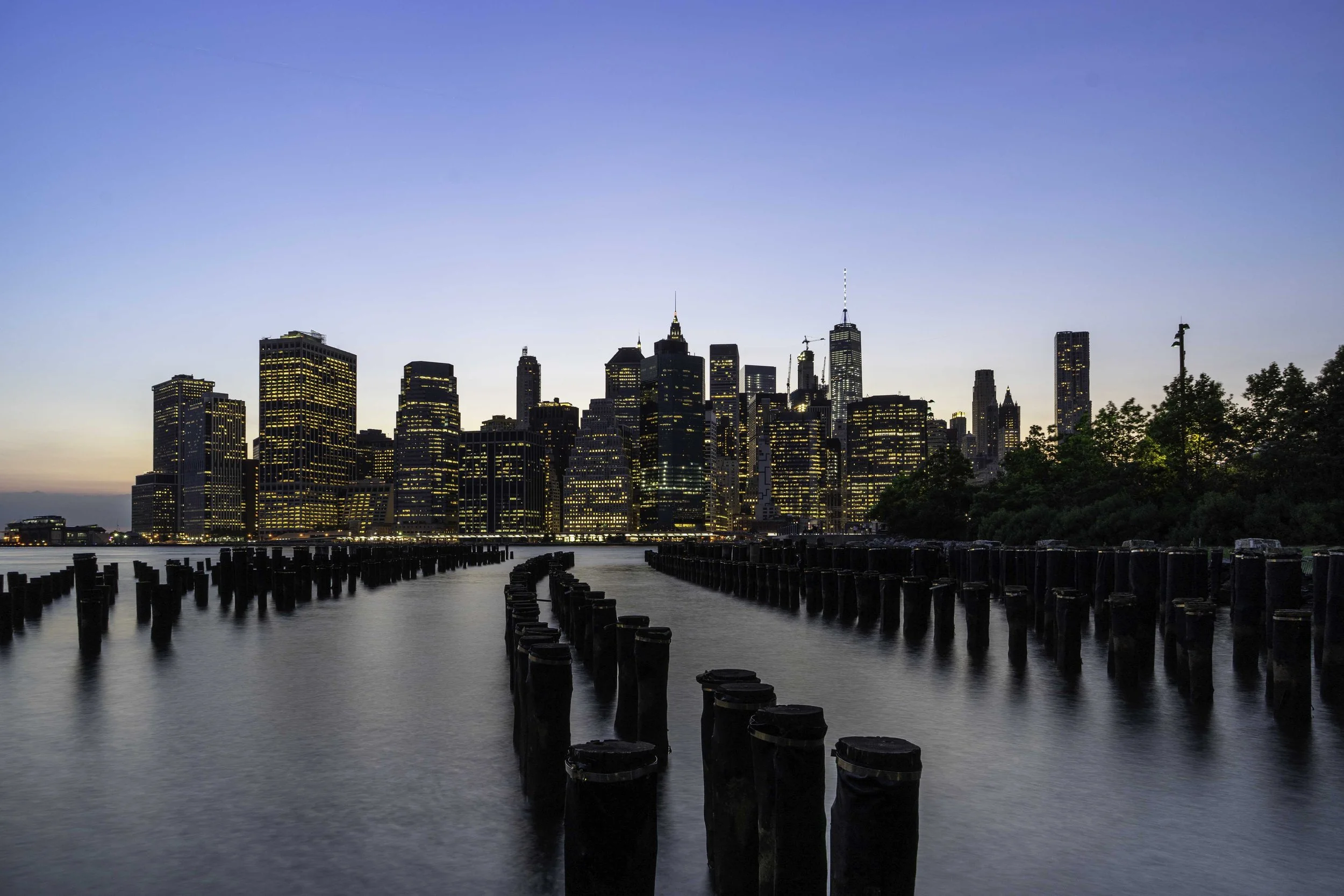 Manhattan at night, New York – urban architecture – bCLPhoto