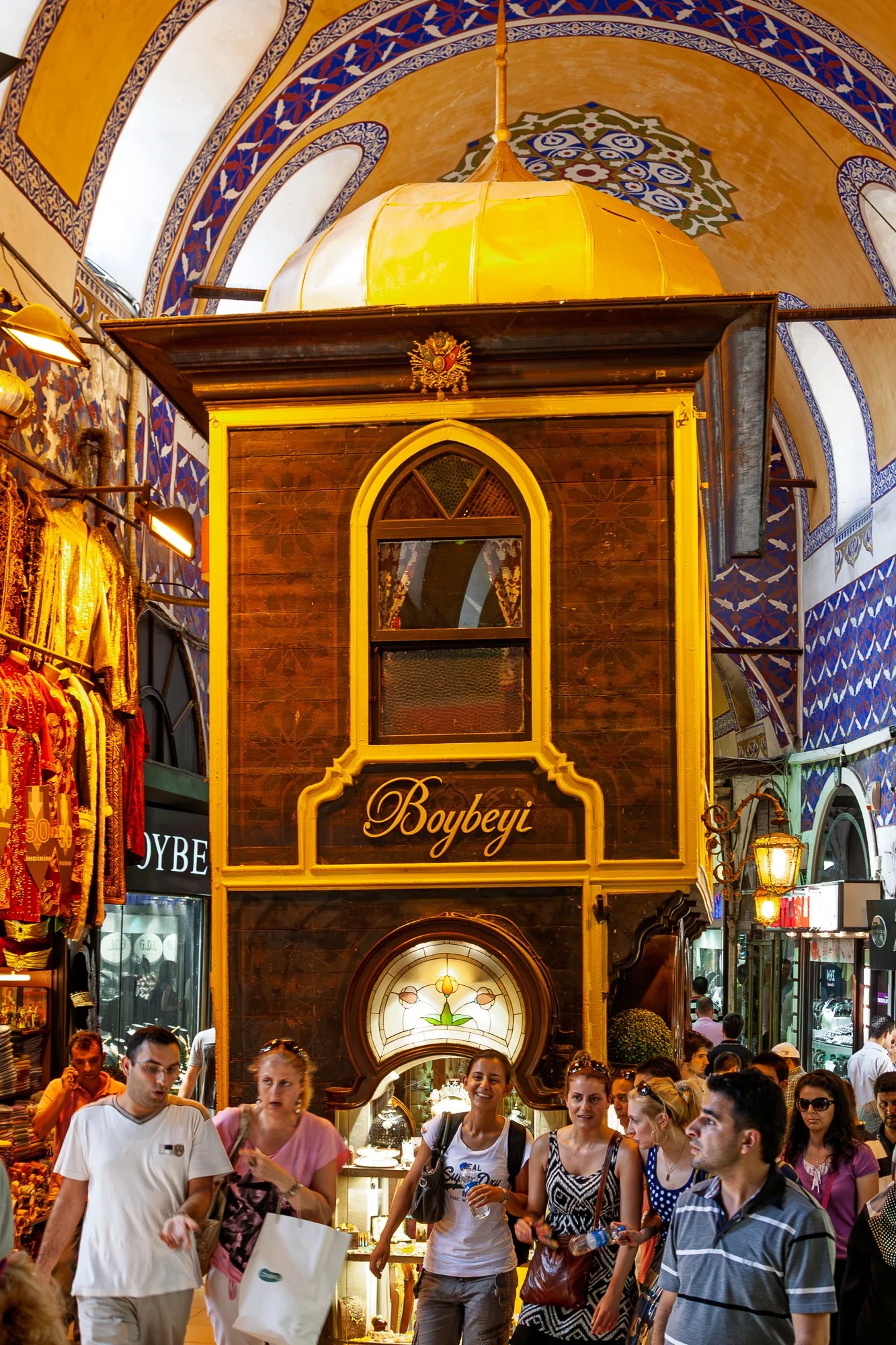 Gilded onion dome of the Boybeyi kiosk under the painted vault, Grand Bazaar Istanbul — Canon EOS 40D