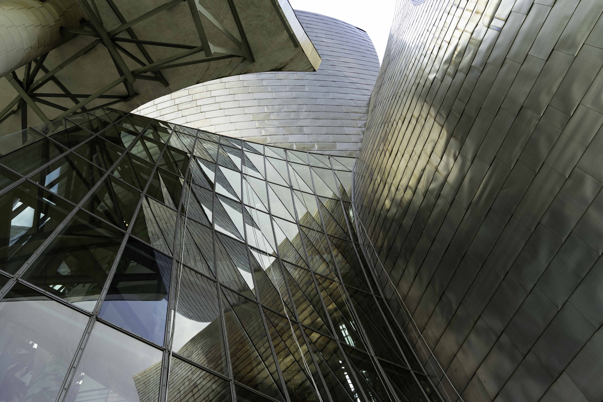 Guggenheim Museum Bilbao – urban architecture – bCLPhoto