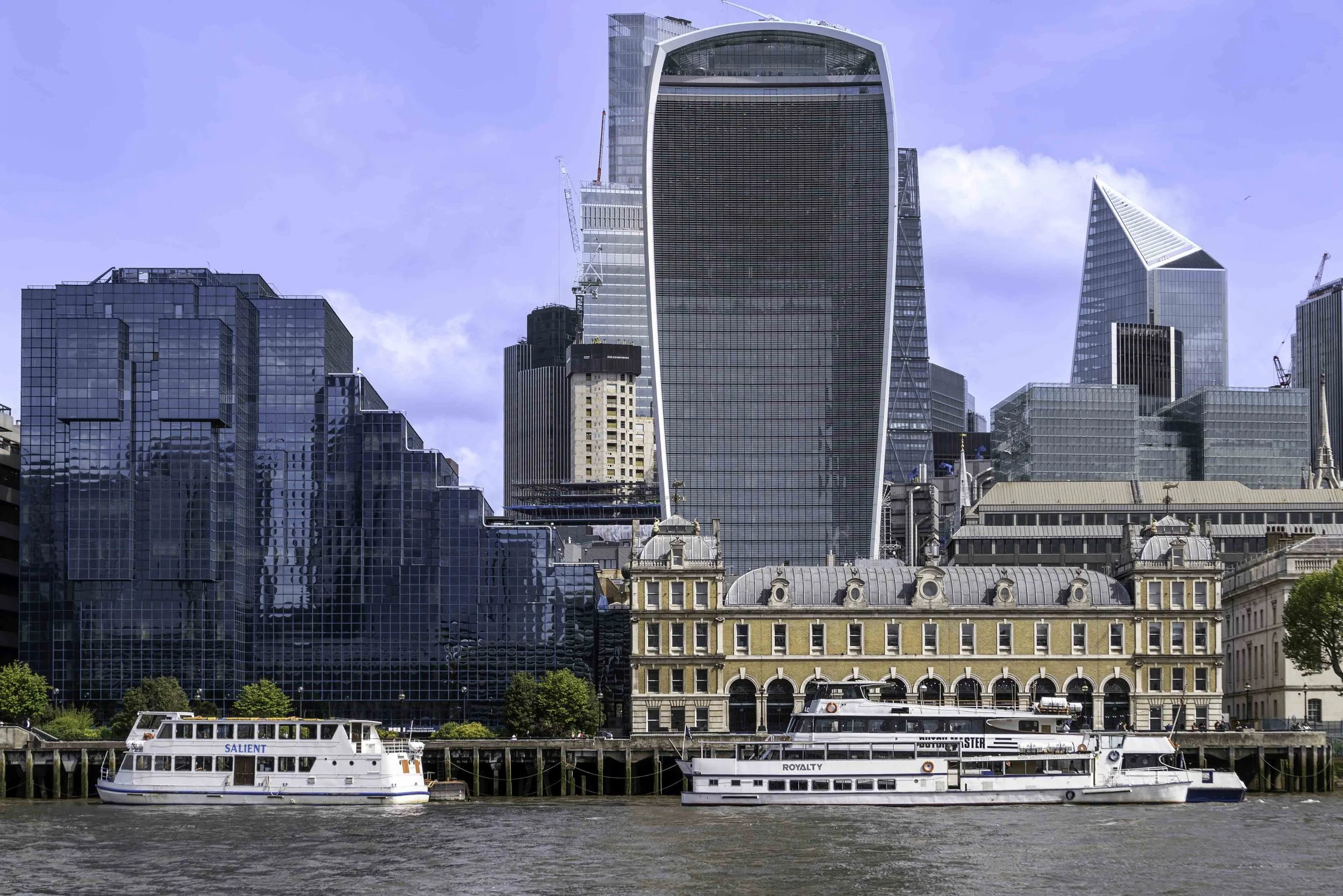 The River Thames, London – urban architecture – bCLPhoto