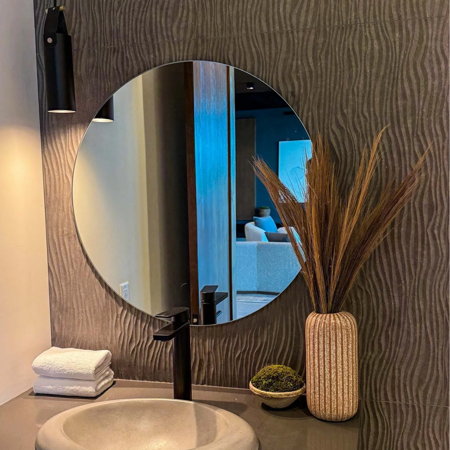 How Mirrored Walls Make Rooms Look Bigger