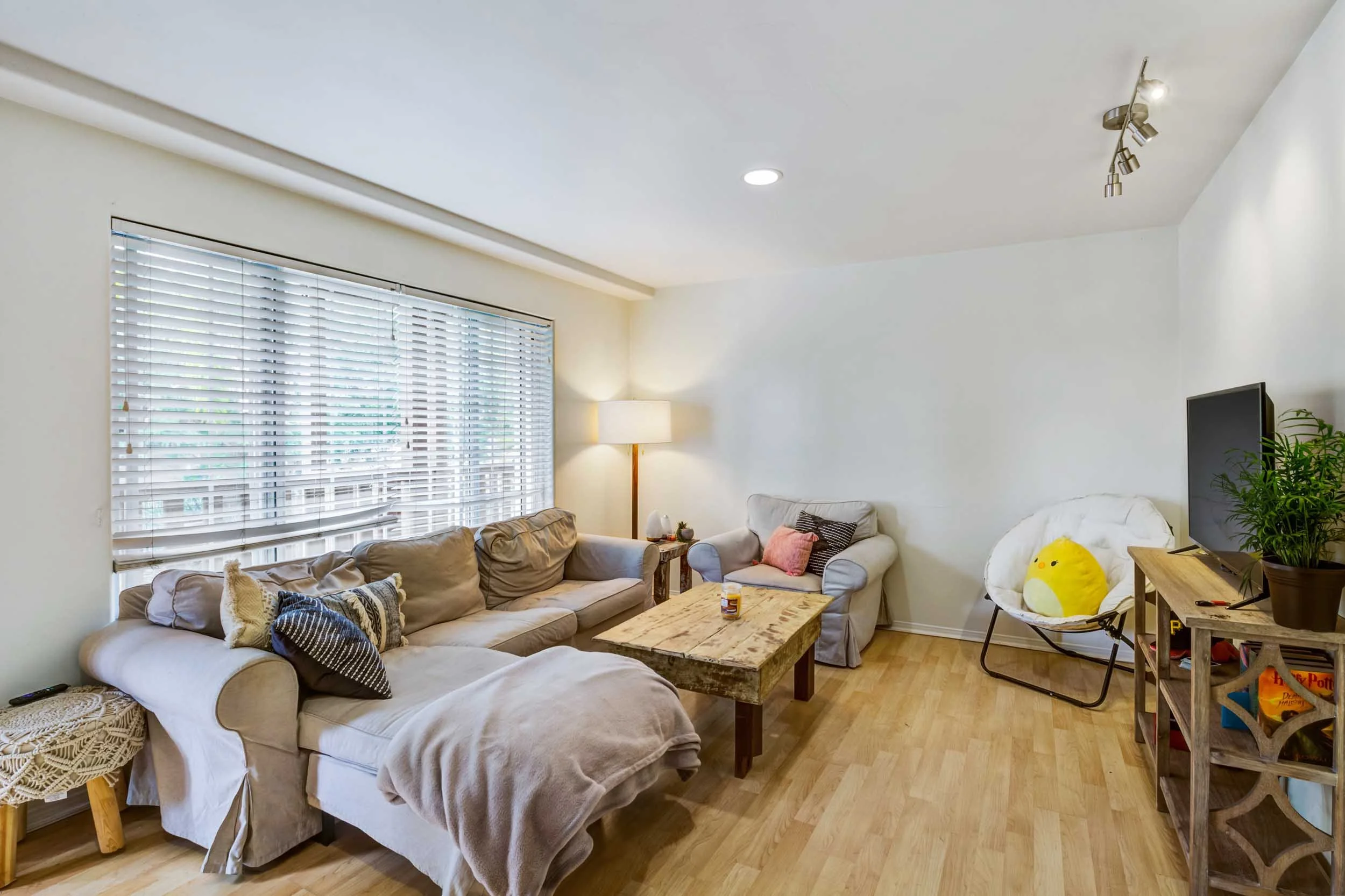 Solis Isla Vista-POI-011.jpg