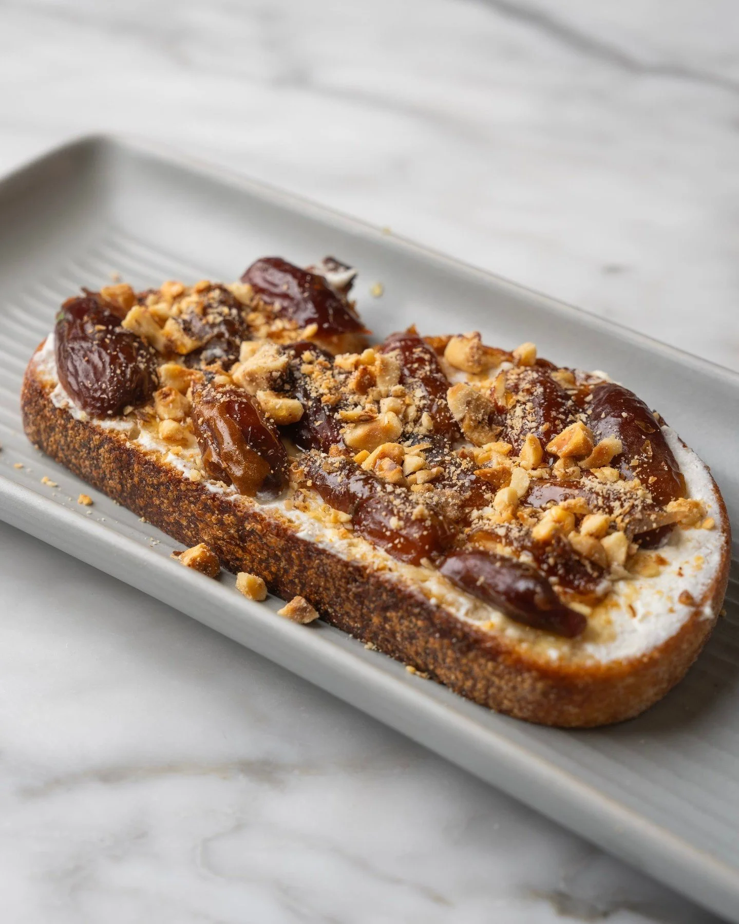 An everyday favorite done right ✨ Dates, creamy ricotta, hazelnut crumble, and local honey layered on noble toast 🤍🍯

The Eleanor
7am-2pm ➡️ Daily ☀️

📍3207 N Hayden Rd. Scottsdale, AZ 85251

#TheEleanor #DateToast #ToastLovers #RicottaToast #Brun