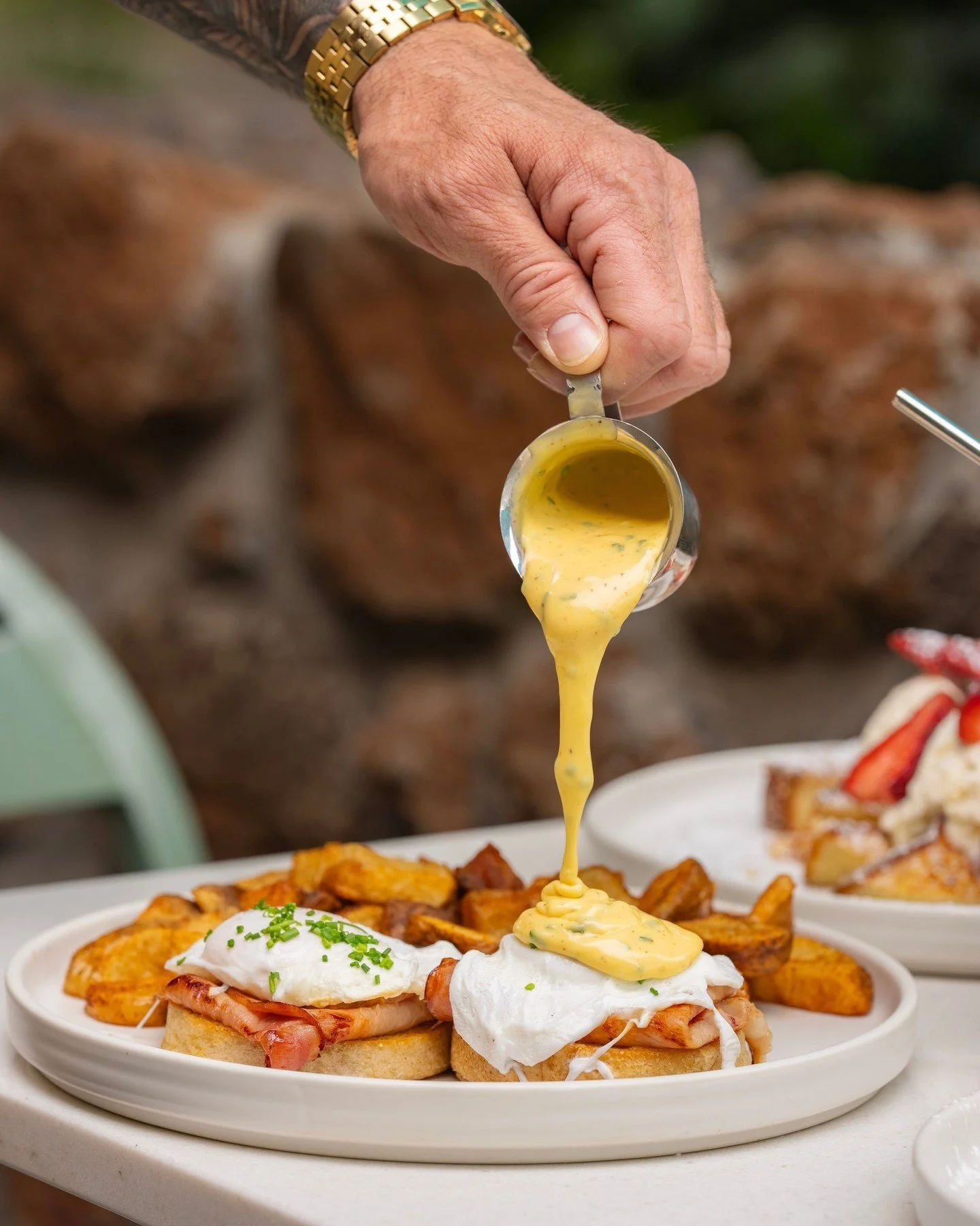 Our rich hollandaise ties it all together✨

7am-2pm ➡️ Daily ☀️

📍3207 N Hayden Rd. Scottsdale, AZ 85251

#TheEleanor #Scottsdale #BrunchEats #ScottsdaleBrunch #CafeEats