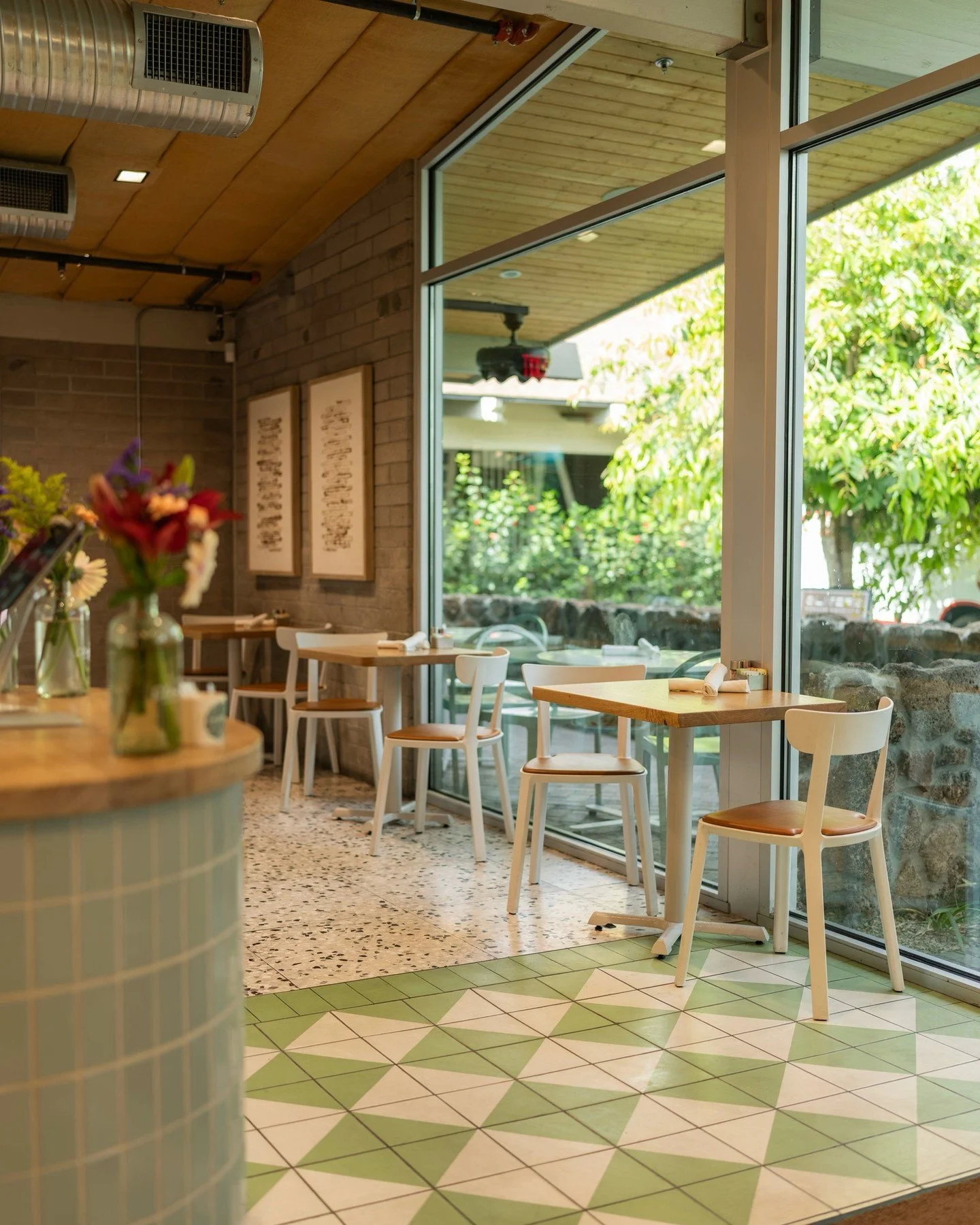 A space you come for brunch&hellip;and stay for the vibe☀️

Open Daily | 7am-2pm

📍3207 N Hayden Rd. Scottsdale, AZ 85251

#TheEleanor #BrunchEats #ScottsdaleBrunch #CafeEats #AZ