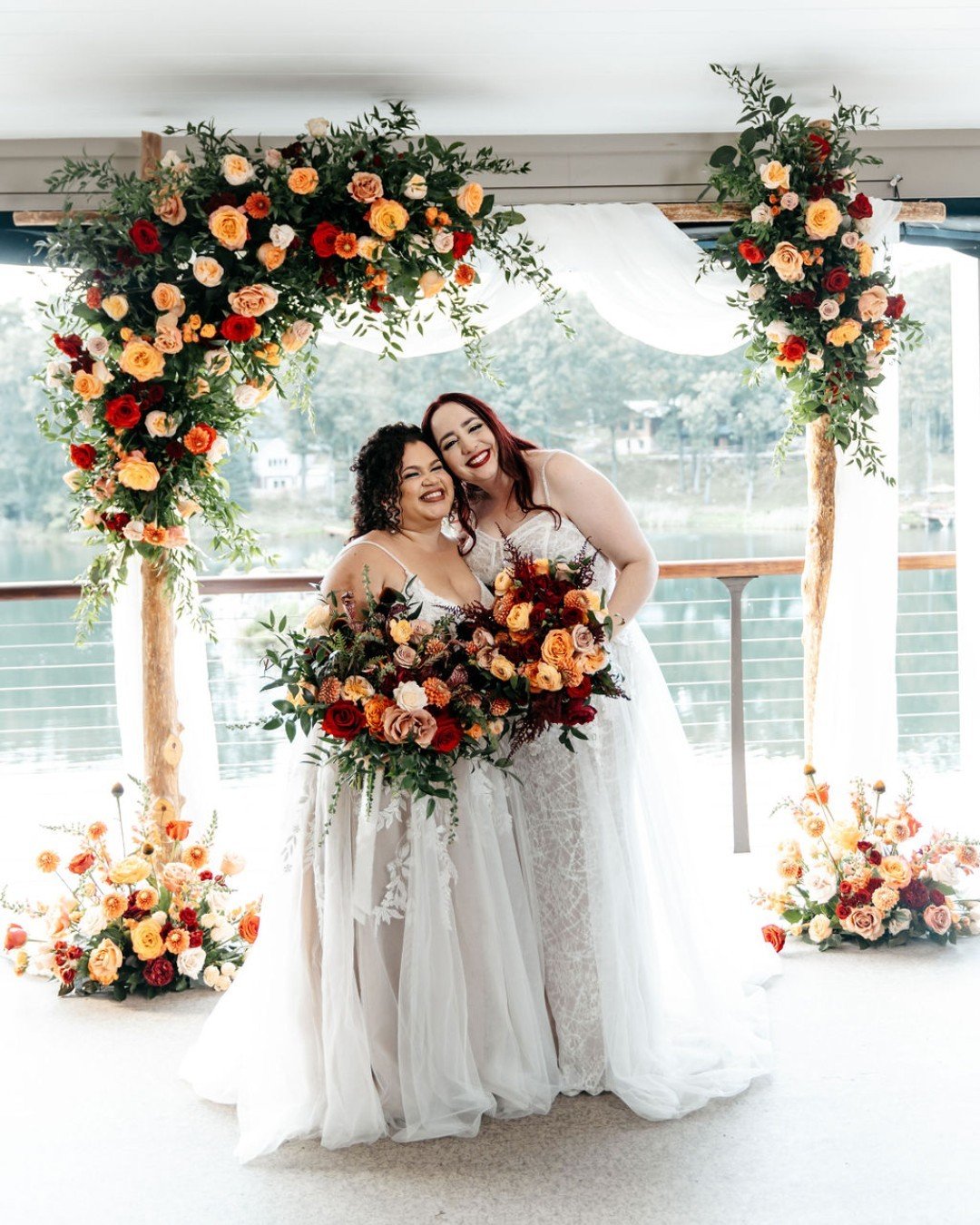 Ashley and Lauren exchanged vows on the deck with dreamy views of the lake. To make the moment even more magical, the couple walked down the aisle together 🥹

📸 @tmt.weddings
💐 @pinkdahliafloraldesign
💇💄 @msalishanycole
🎵 @loveofmusicentertainm