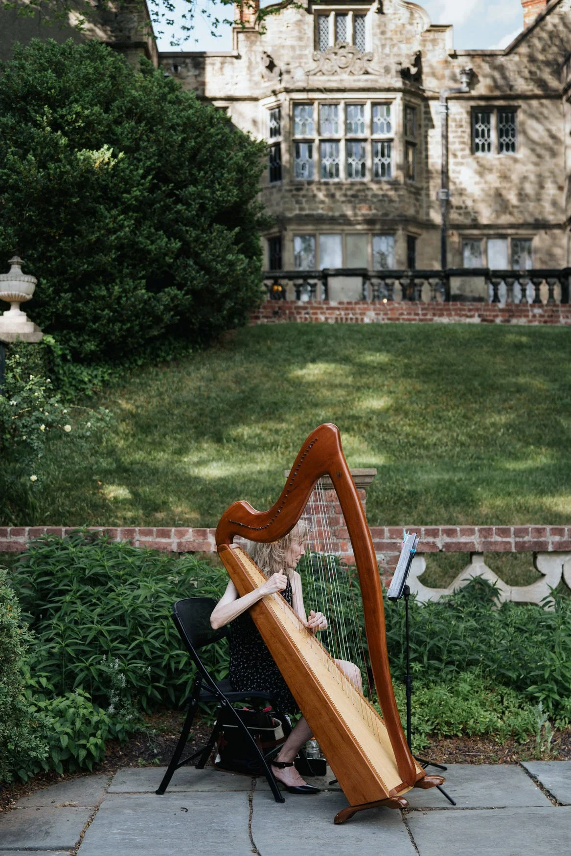 farrah-b-fox-virginia-wedding photographer-film-hybrid-grace-tyler99.jpg