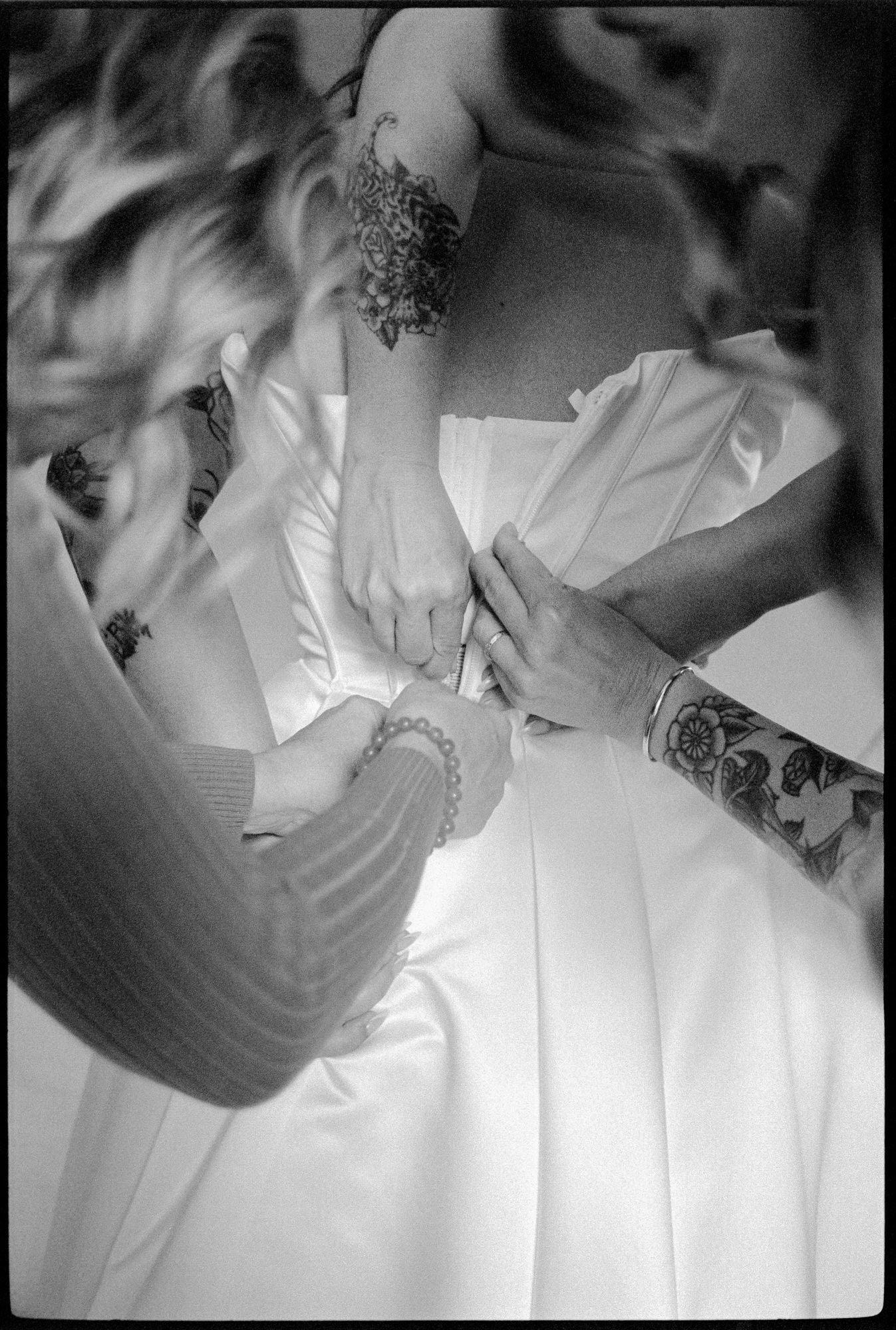 farrah-fox-virginia-wedding-photographer-film-liz4.jpg