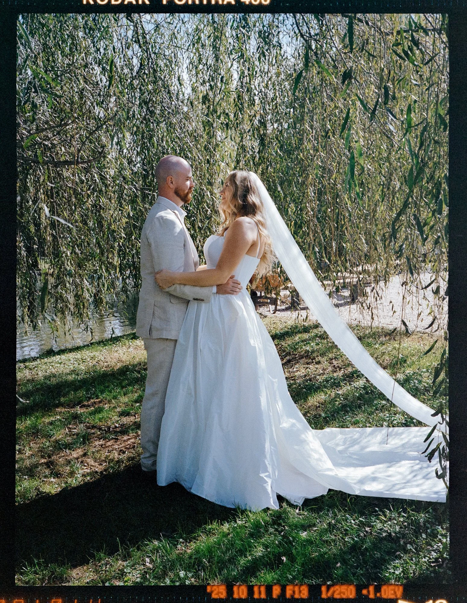 farrah-fox-virginia-wedding-photographer-film-jordan-walt-23.jpg