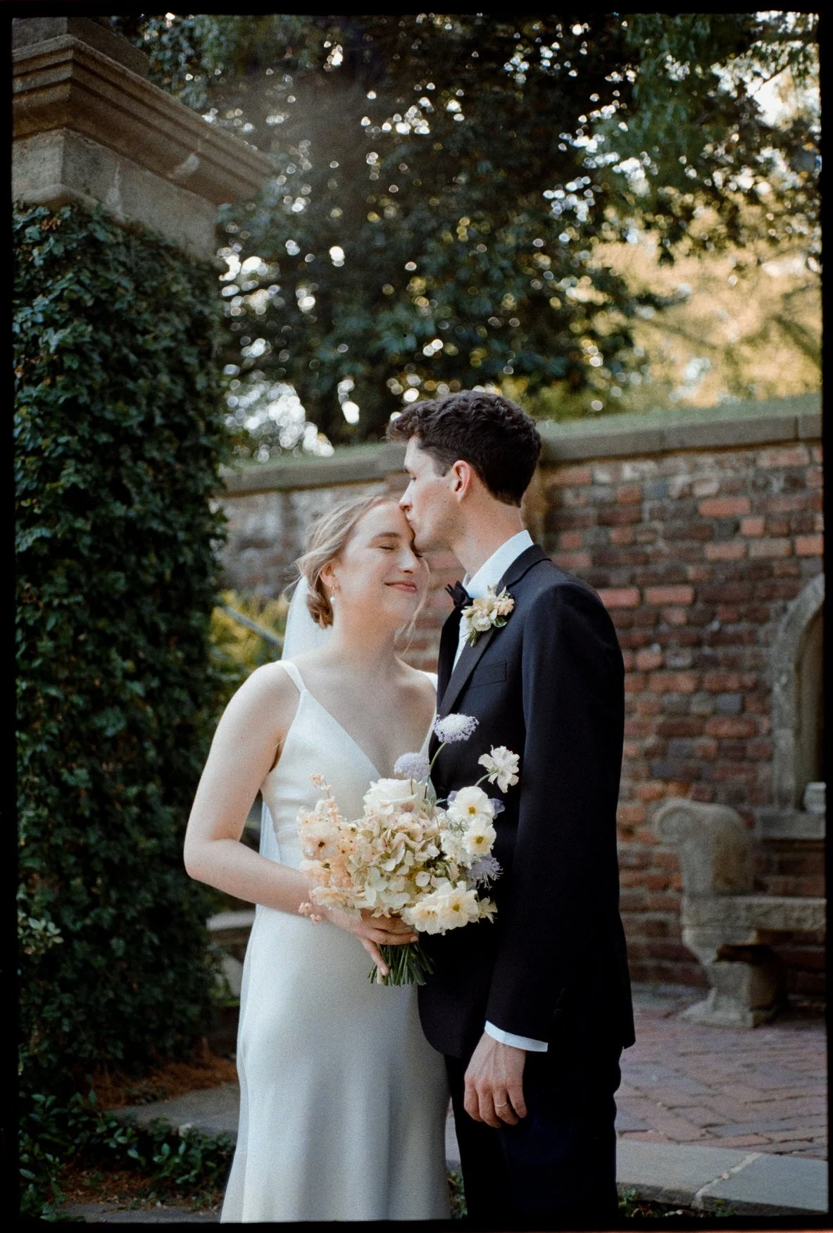 farrah-b-fox-virginia-wedding photographer-film-hybrid-grace-tyler107.jpg