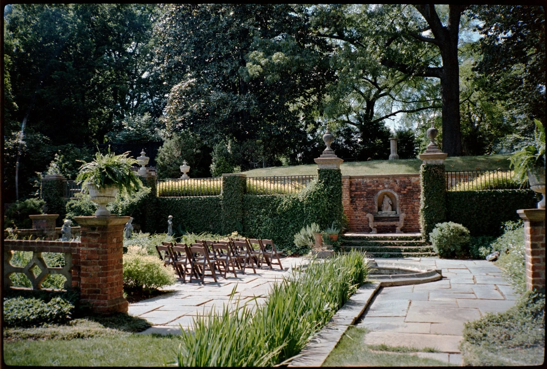 farrah-b-fox-virginia-wedding photographer-film-hybrid-grace-tyler16.jpg