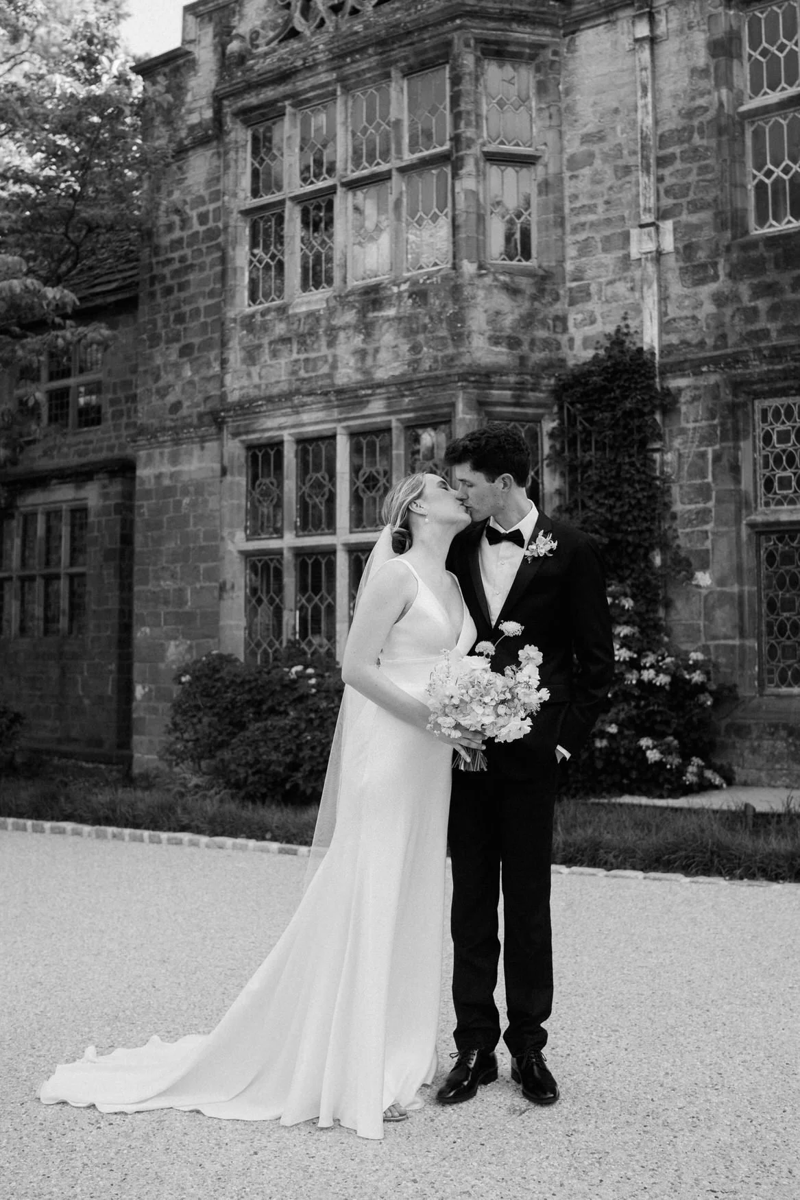 farrah-b-fox-virginia-wedding photographer-film-hybrid-grace-tyler111.jpg