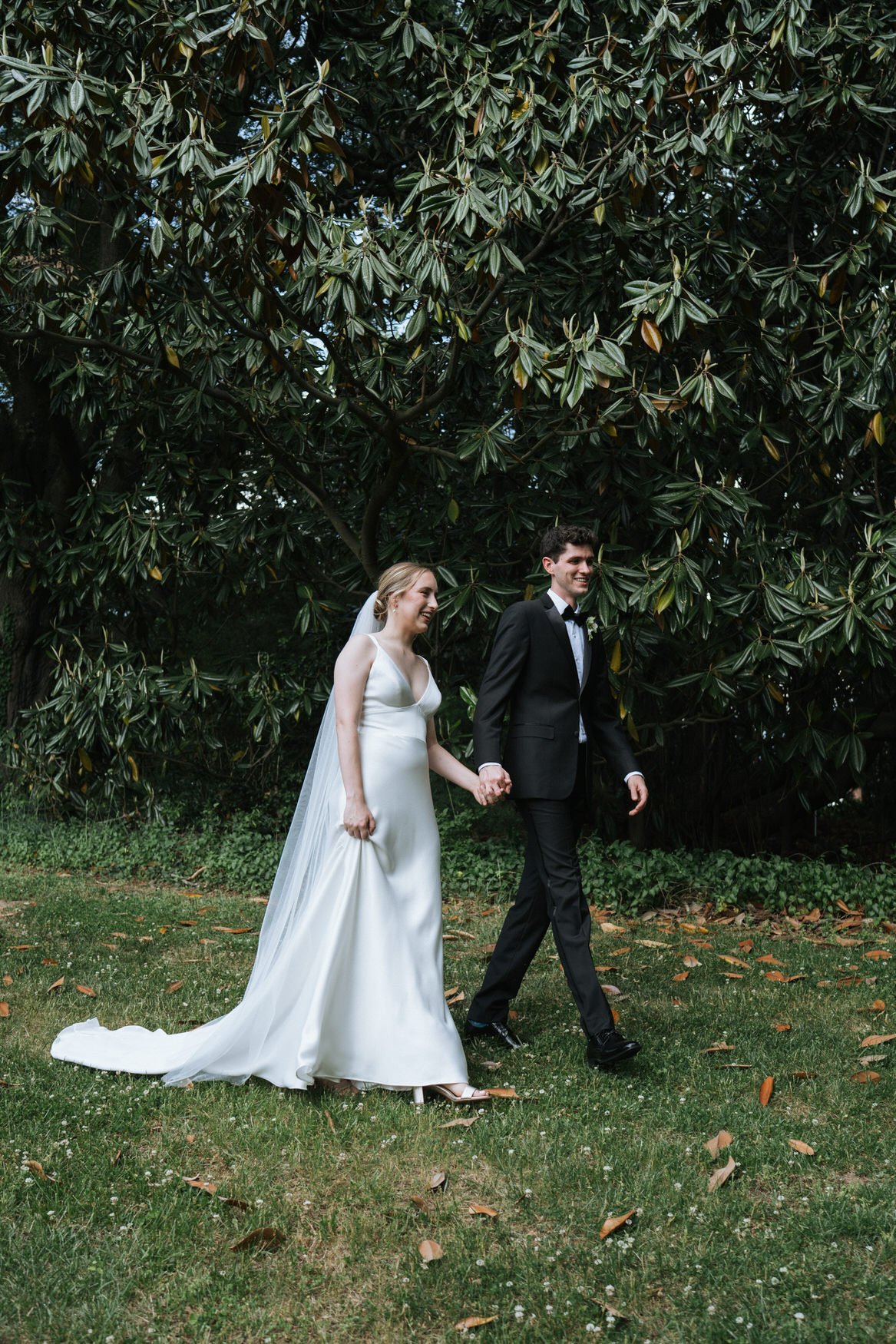 farrah-b-fox-virginia-wedding photographer-film-hybrid-grace-tyler36.jpg